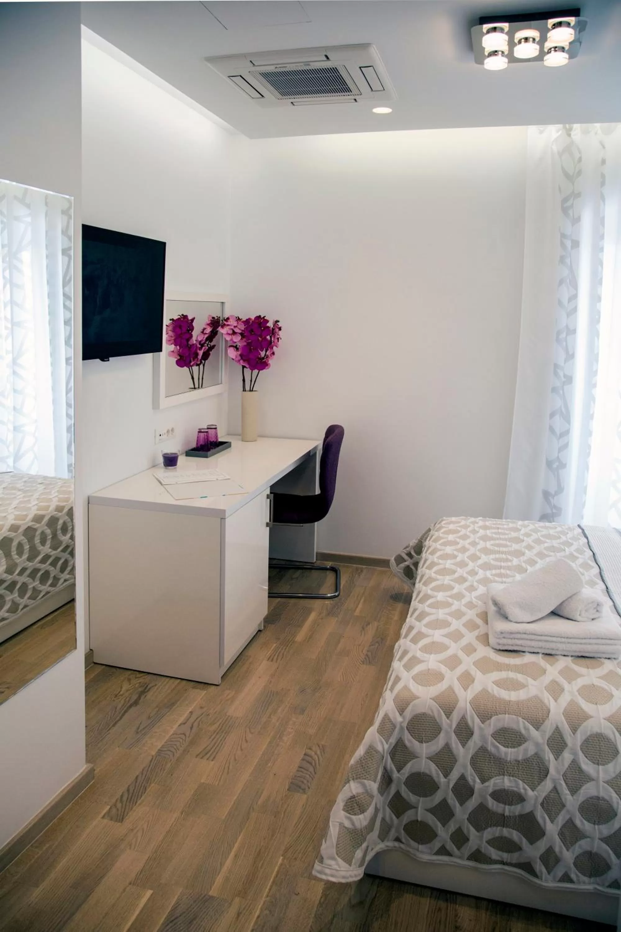 Decorative detail, TV/Entertainment Center in Luxury rooms Skystar-Split