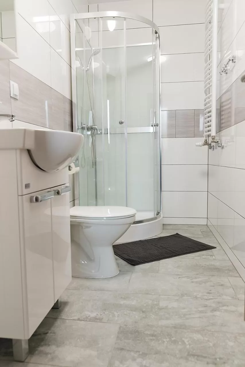 Bathroom in Dom Wycieczkowy "Na stadionie"