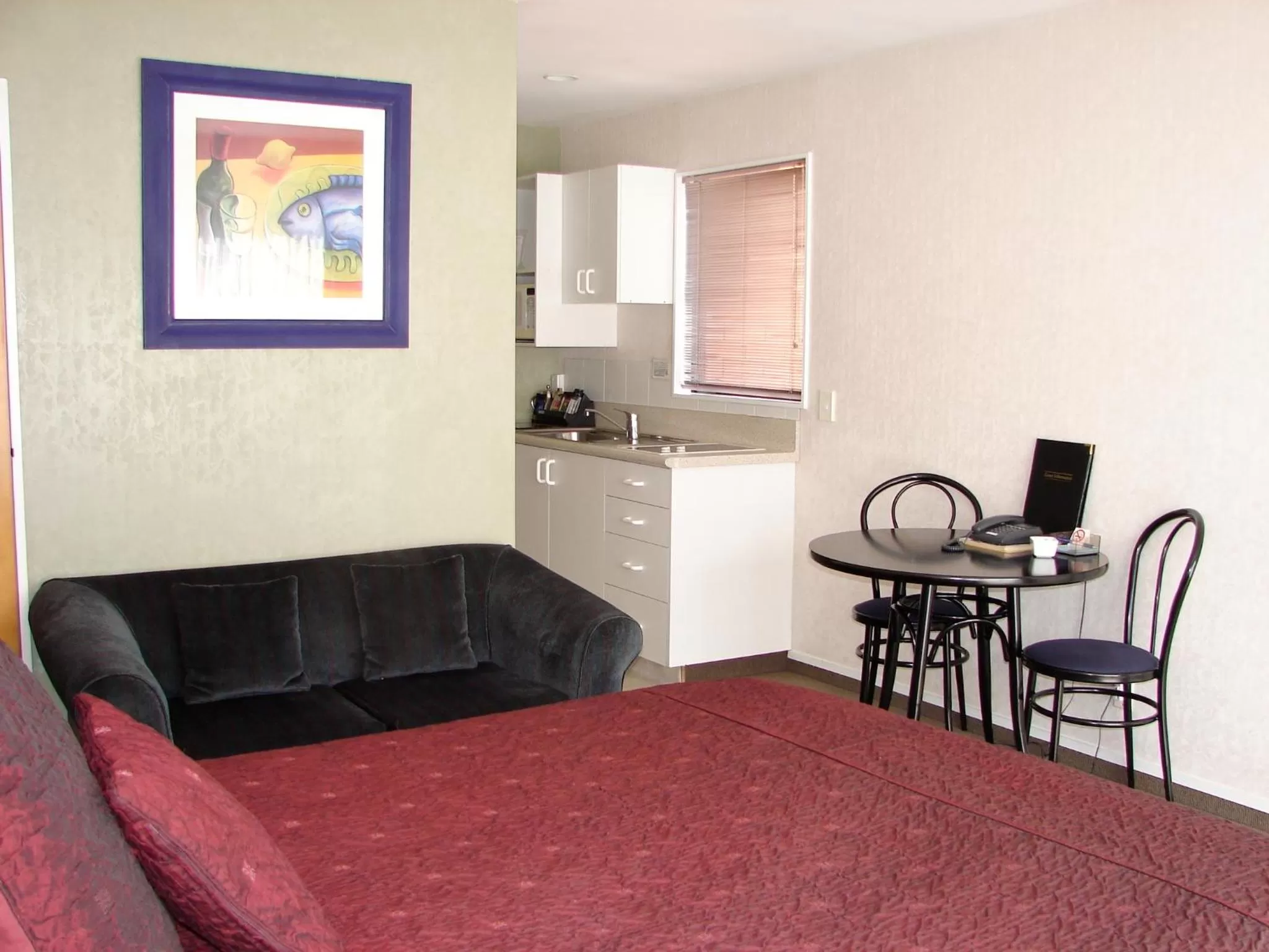 Kitchen or kitchenette in 193 Aorangi Manor Motel