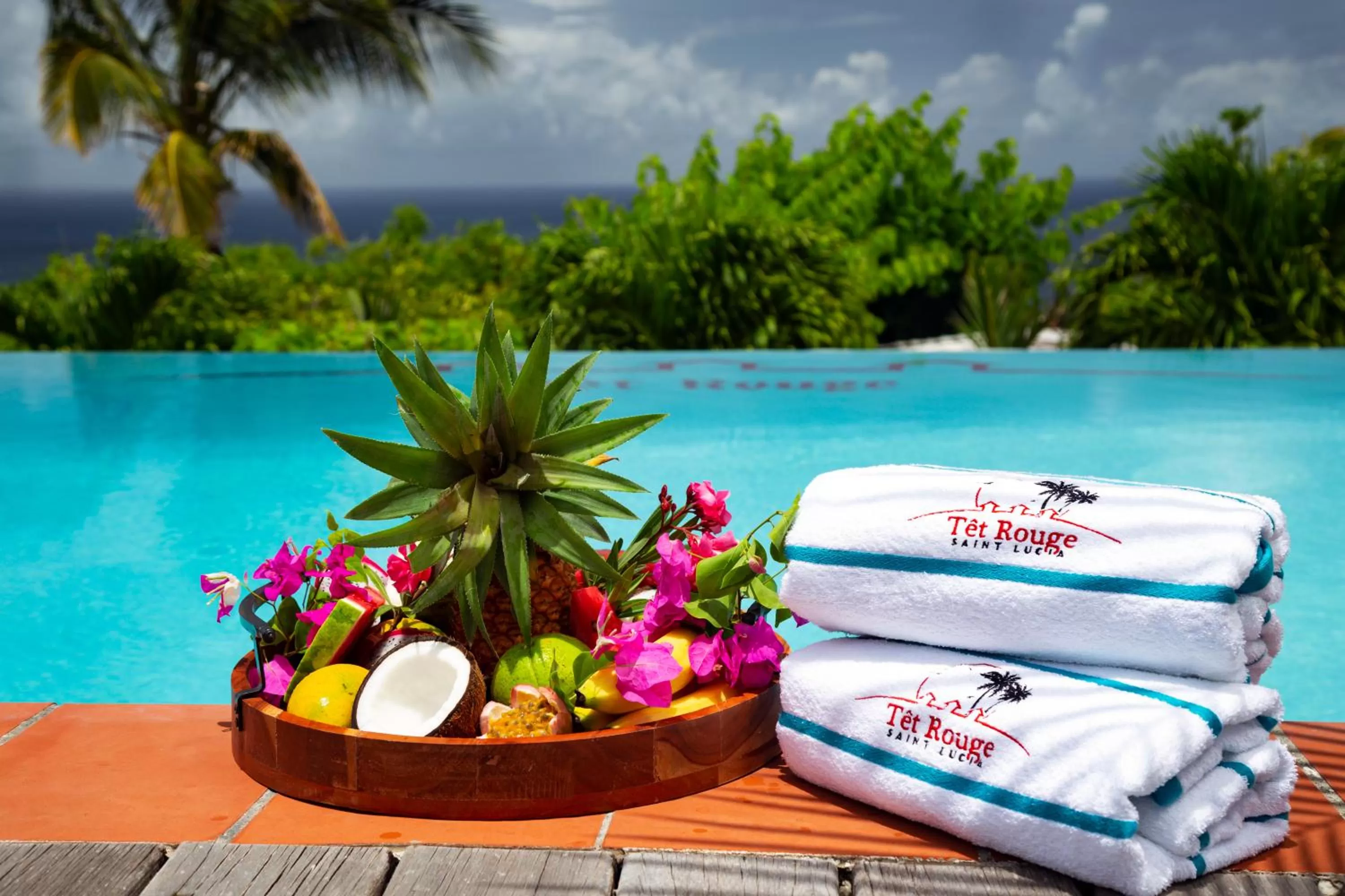 Swimming pool in Tet Rouge Resort