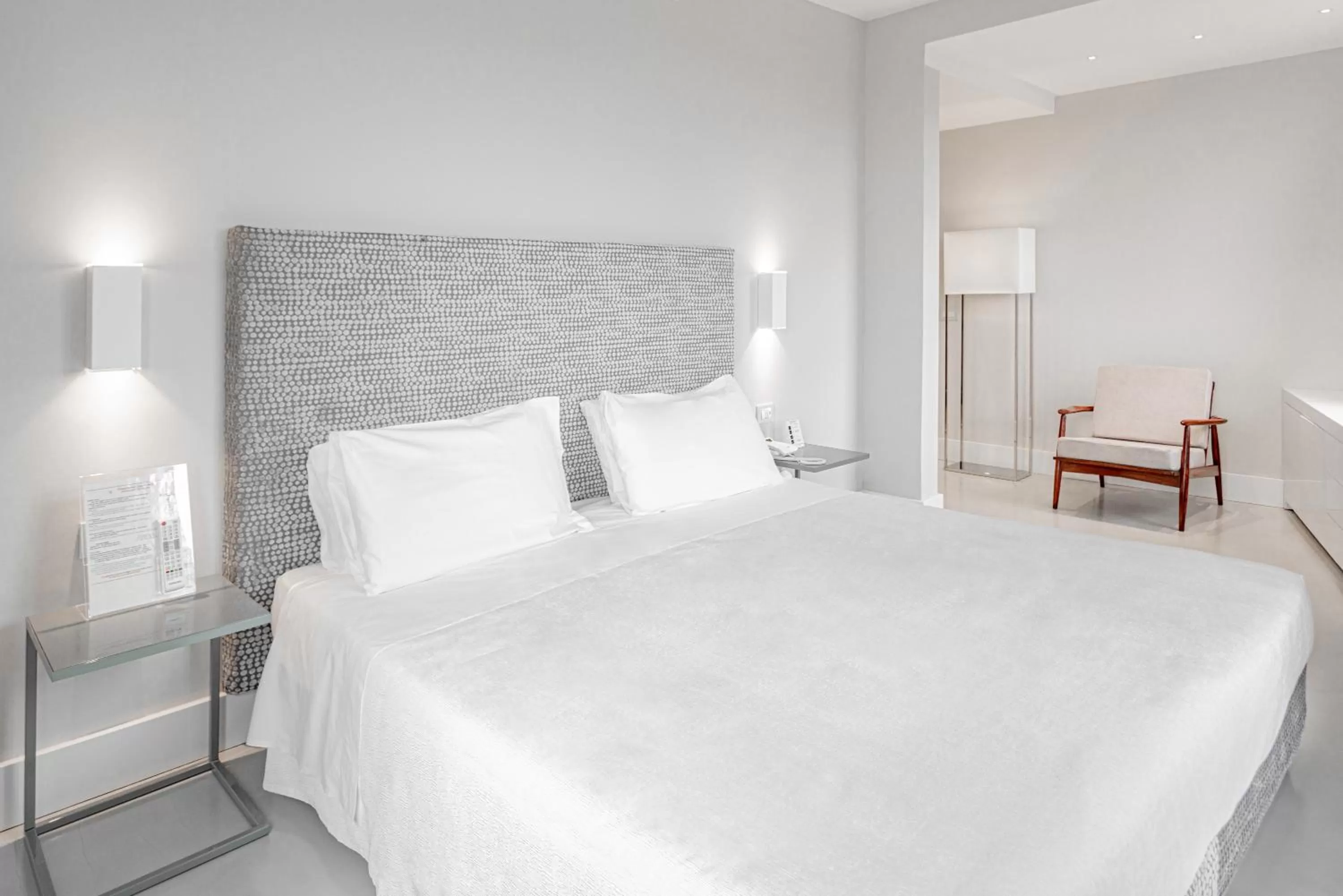 Photo of the whole room, Bed in Grand Hotel Croce Di Malta