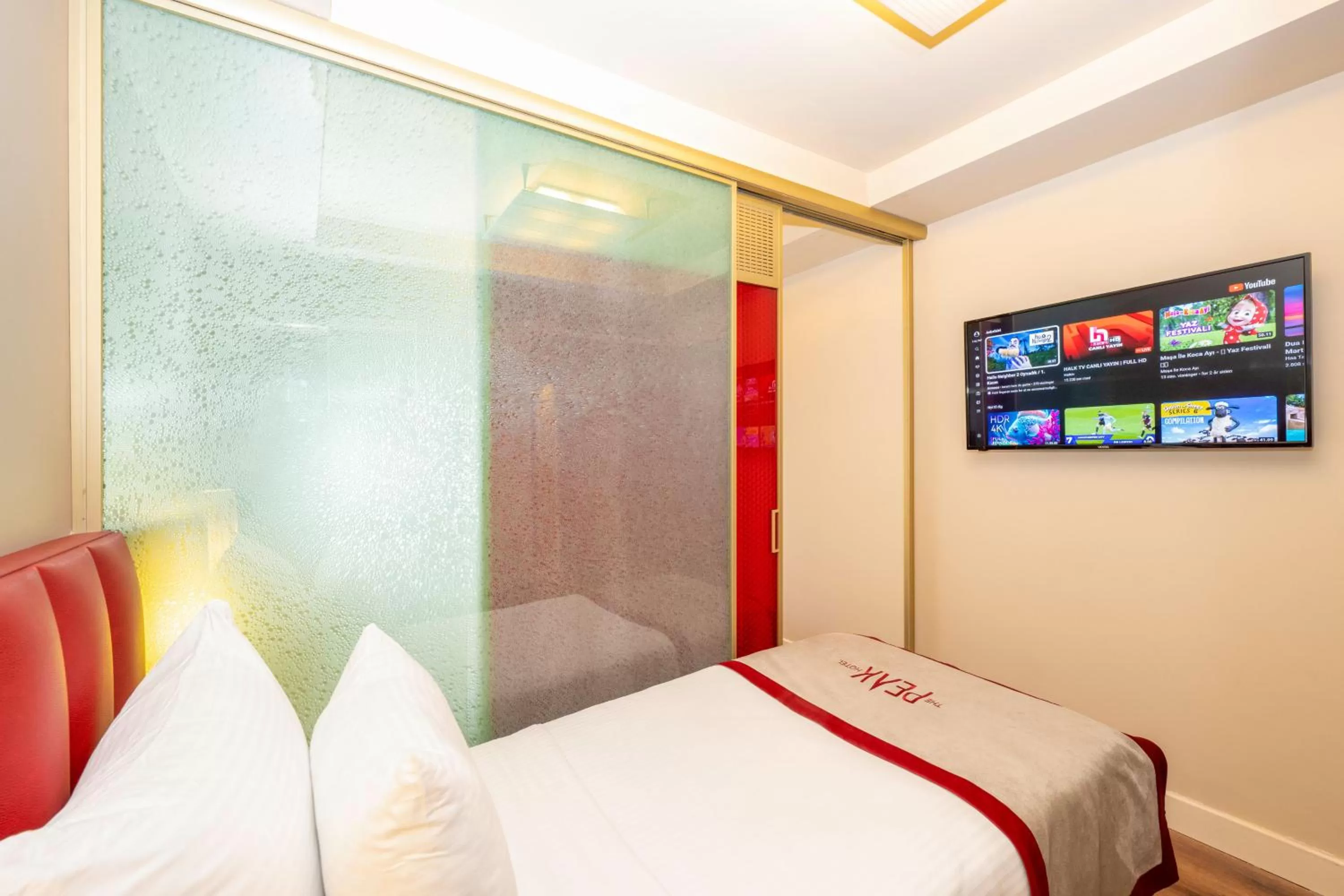 TV and multimedia, Bed in Ramada By Wyndham Istanbul Pera Taksim
