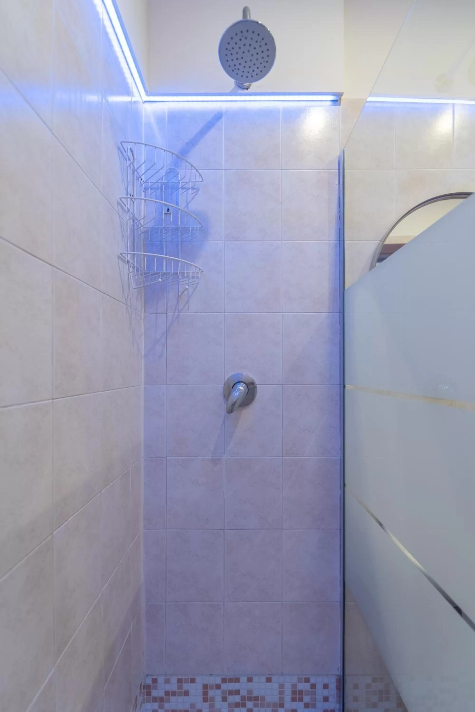 Shower in Villa Rocla guest house Pompei