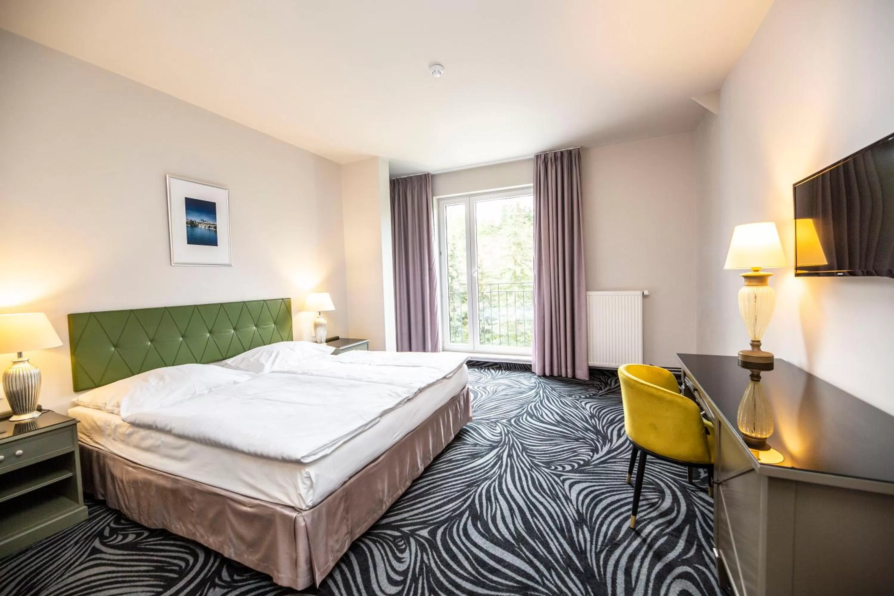 Photo of the whole room, Bed in Parkhotel Carlsbad Inn