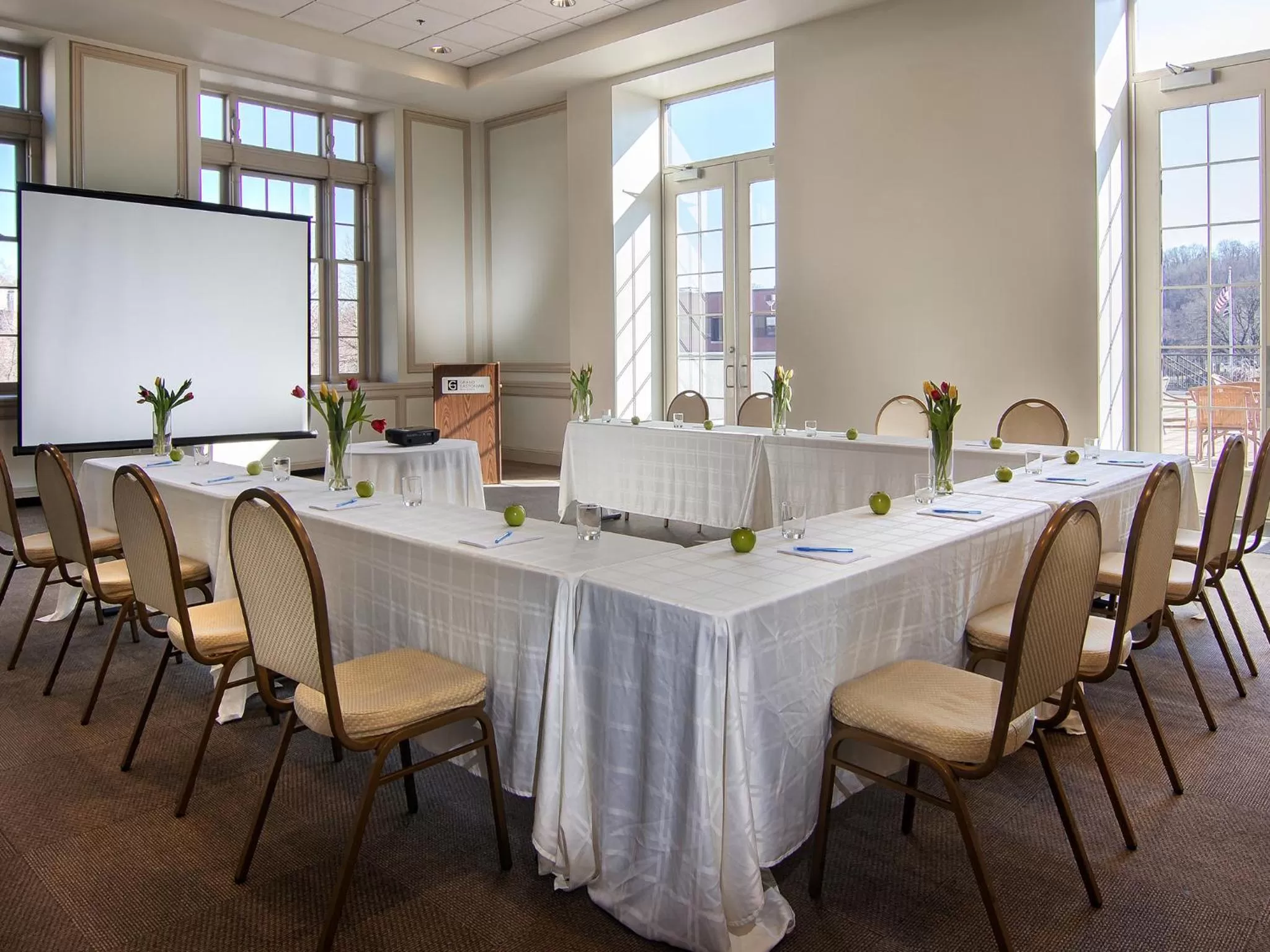Balcony/Terrace in Grand Eastonian Hotel & Suites