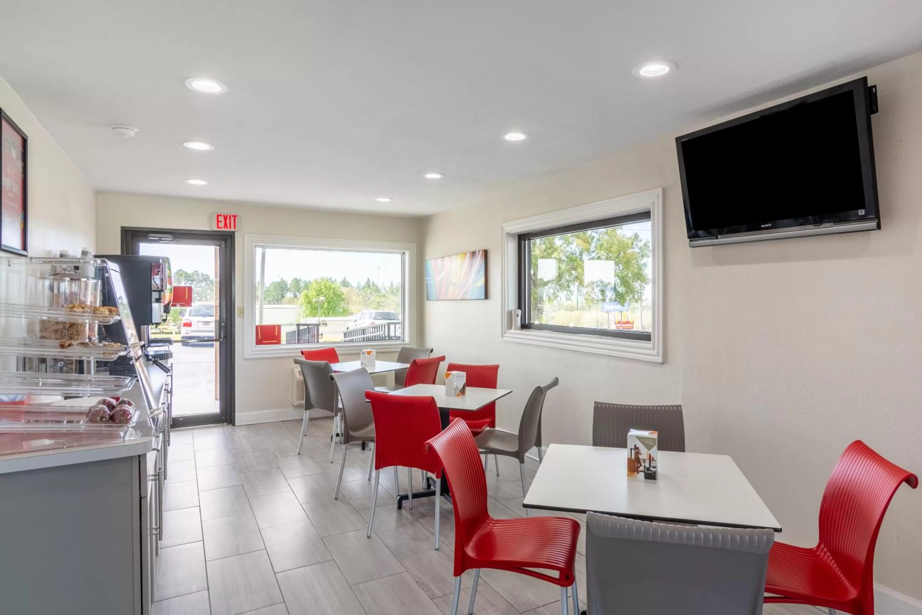 Breakfast in Econo Lodge