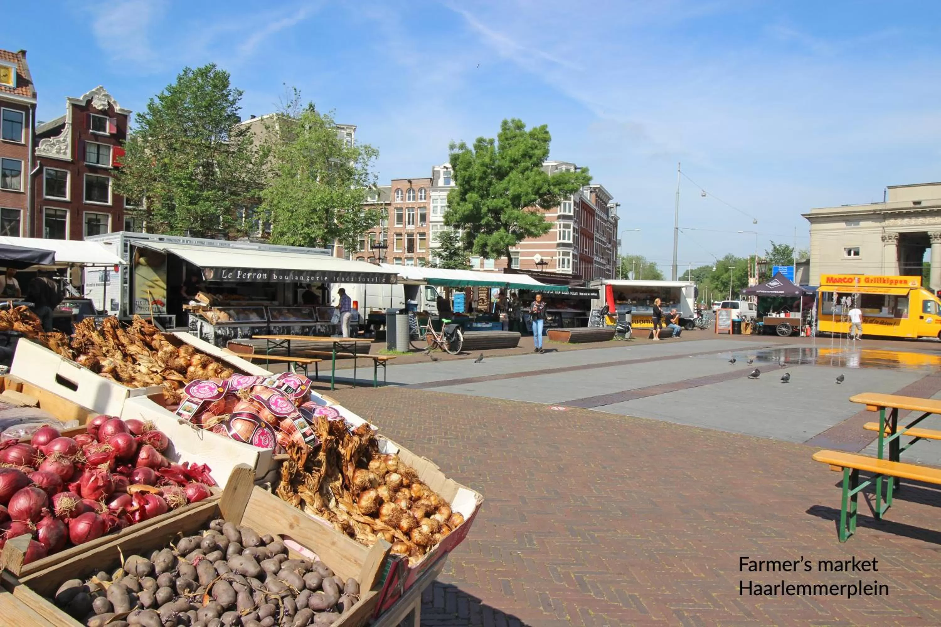 Neighbourhood in Great private suite in Jordaan near CS