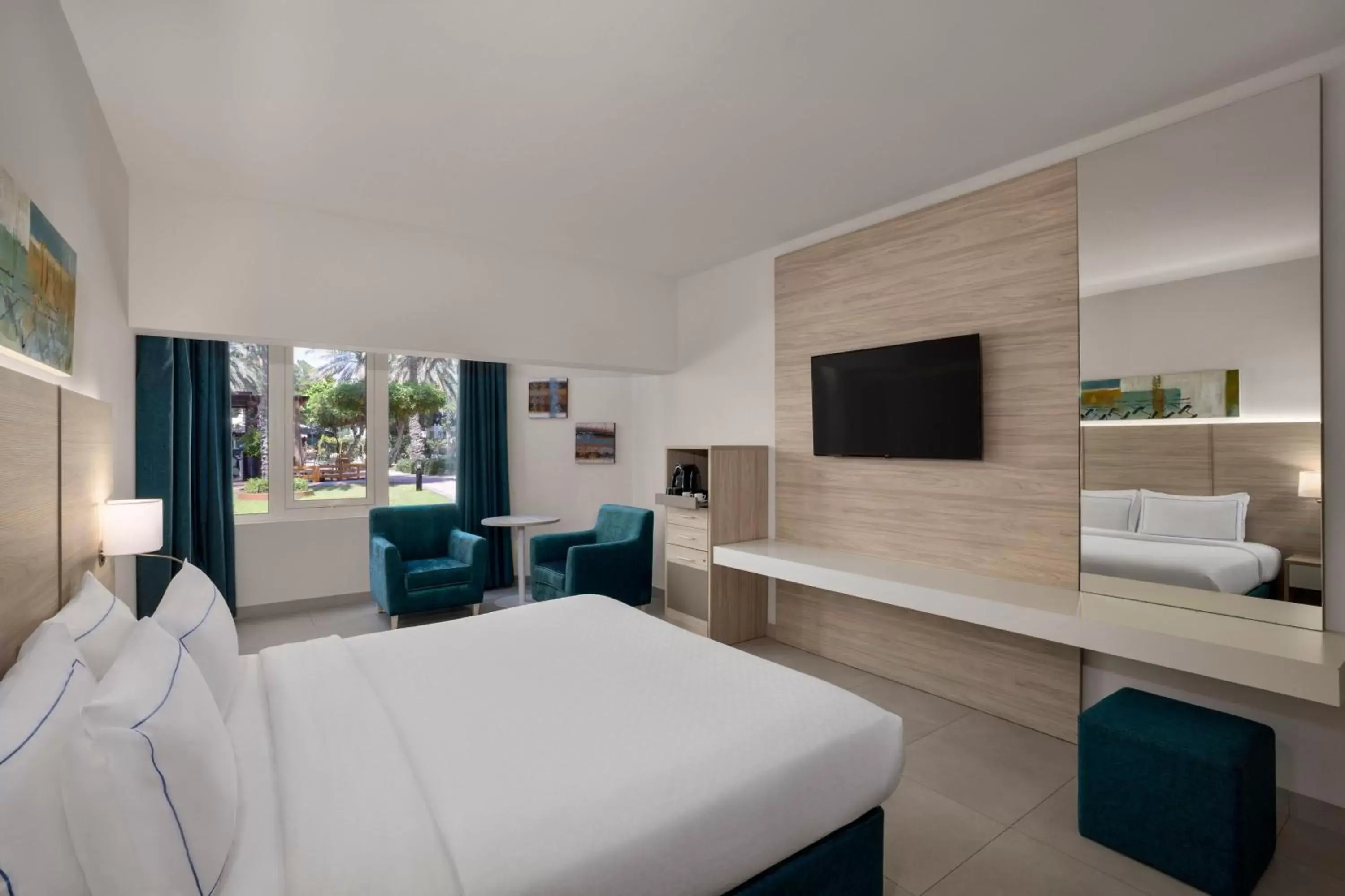 Resort Garden Deluxe Room, 1 King, or 2 Twin/Single Bed(s), Resort view, Ground or First Floor Room in Al Habtoor Grand Resort, Autograph Collection Resort Garden Deluxe Room, 1 King, or 2 Twin/Single Bed(s), Resort view, Ground or First Floor Room in Al Habtoor Grand Resort, Autograph Collection