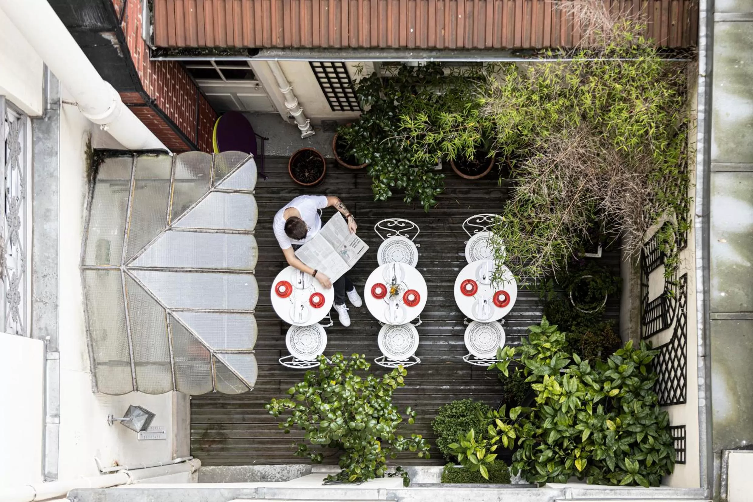 Inner courtyard view in Hôtel Arvor Saint Georges