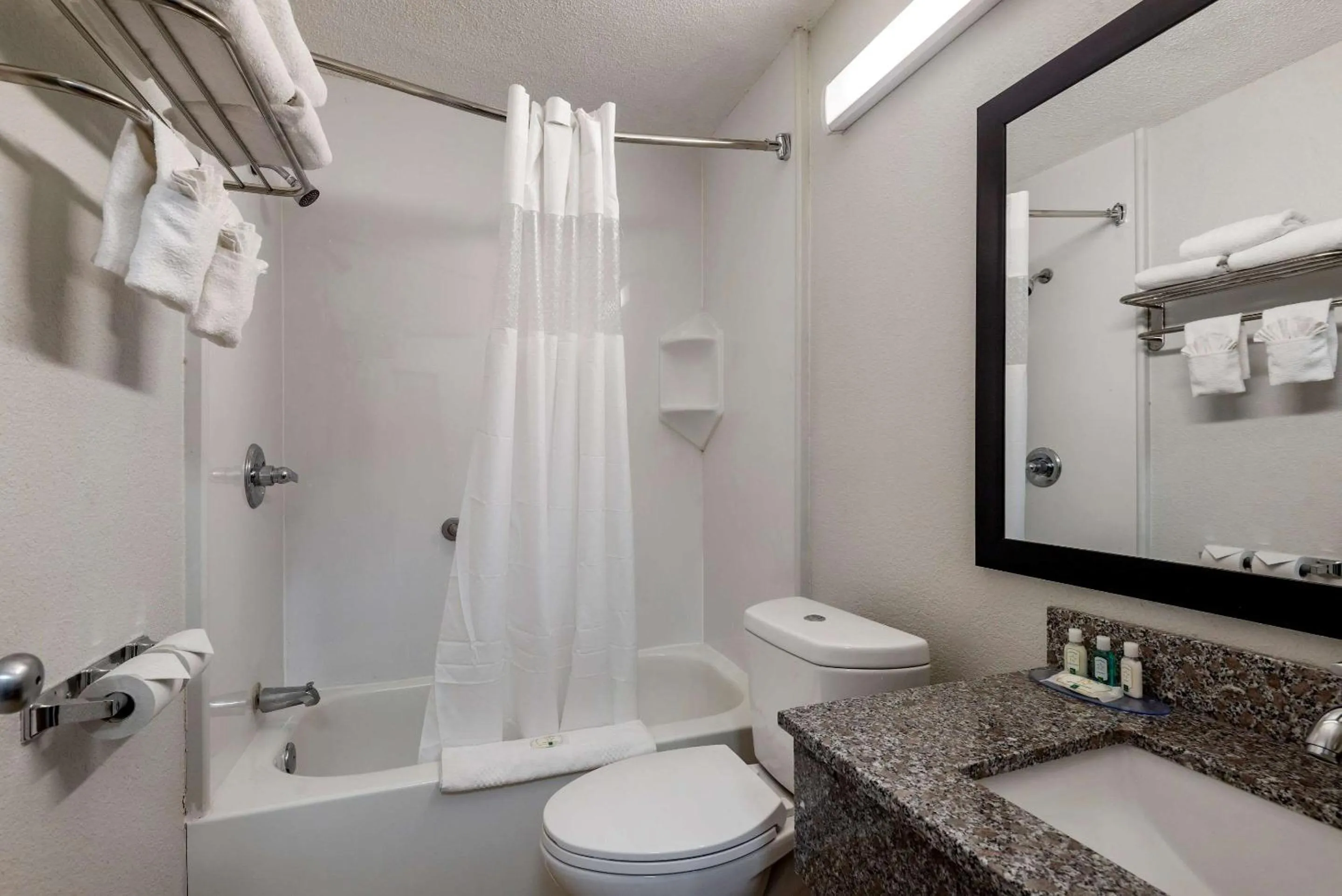 Bathroom in Quality Inn Rock Hill Northeast I-77