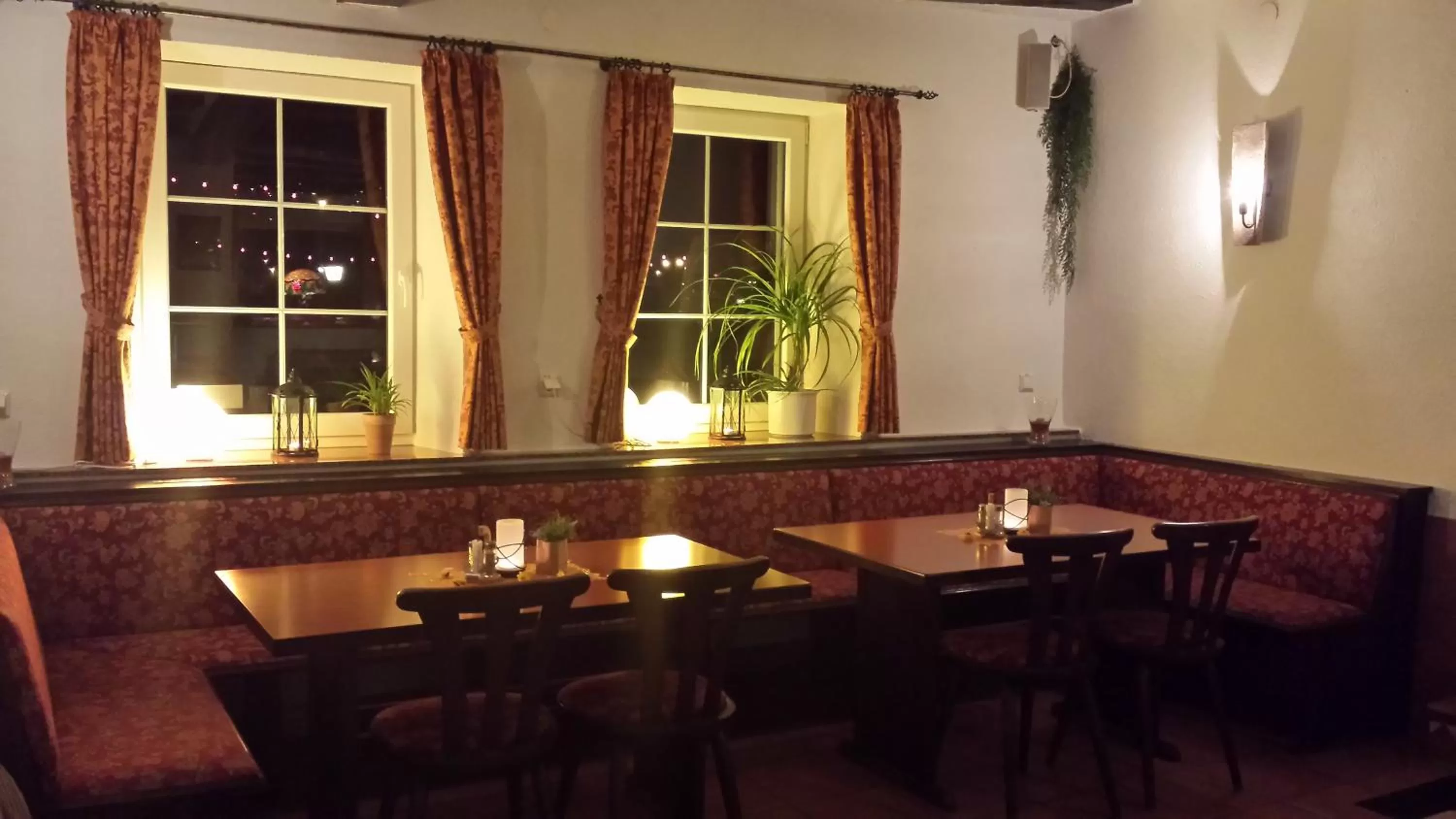 Restaurant/Places to Eat in Hotel Zur Kripp