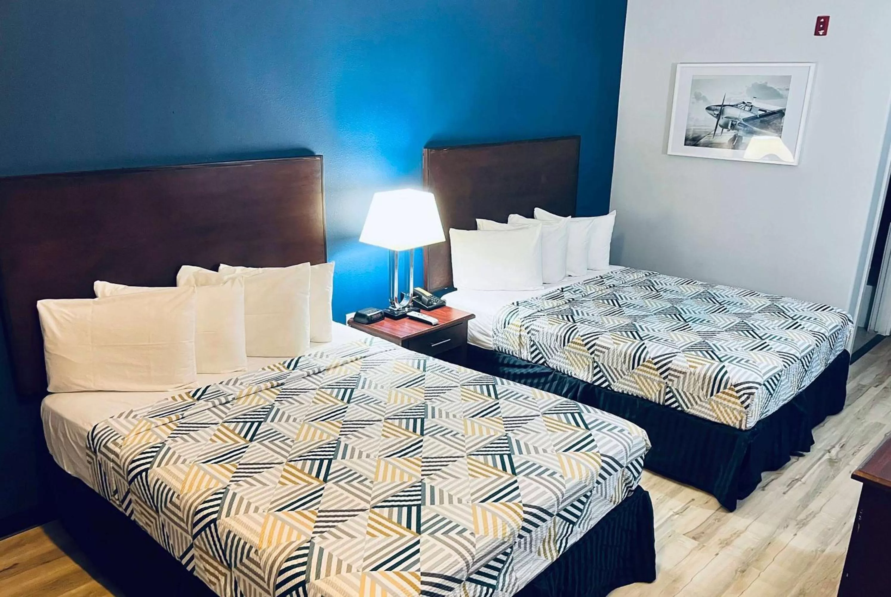 Photo of the whole room, Bed in Baymont by Wyndham Ridgecrest