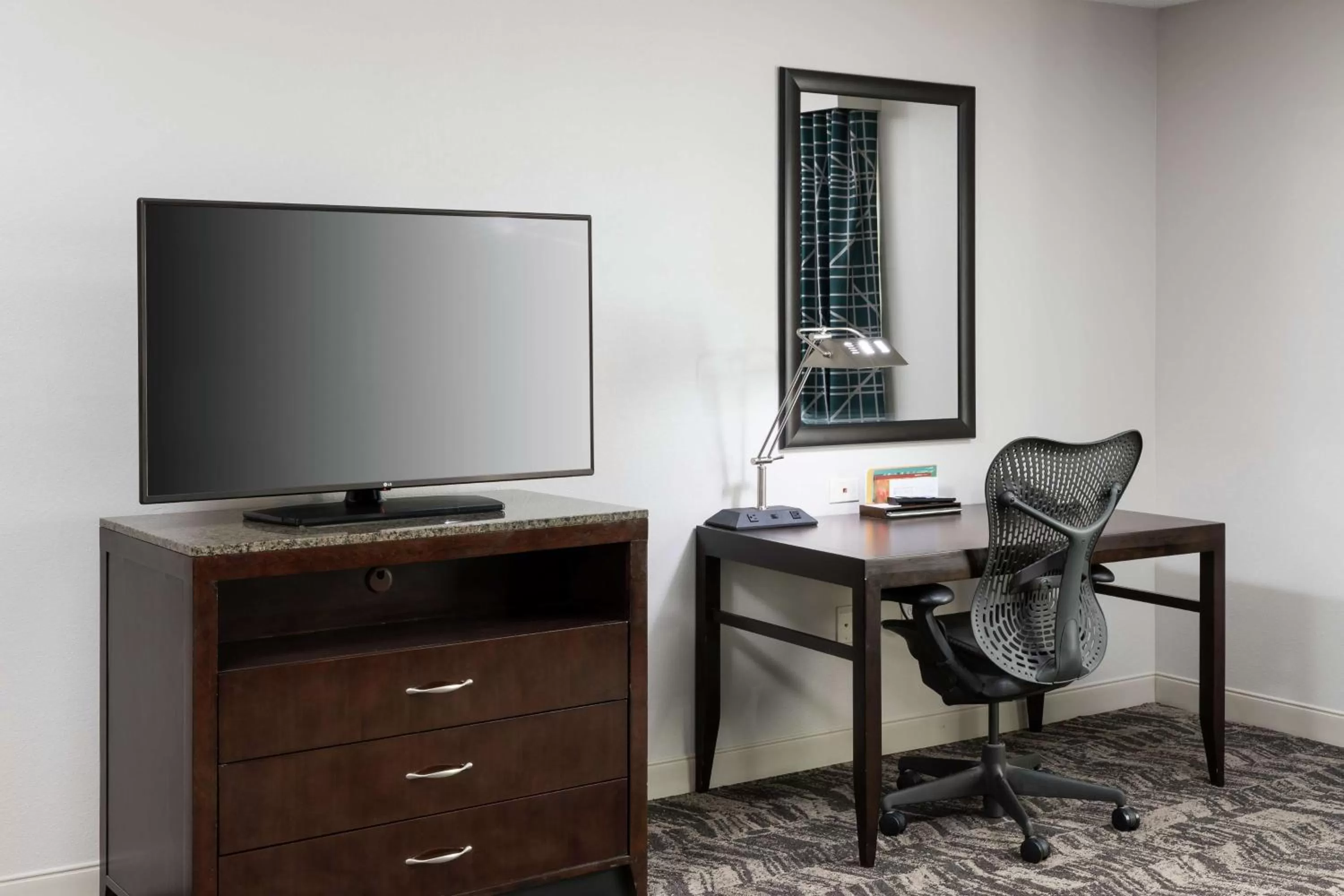 Bedroom in Hilton Garden Inn Dothan