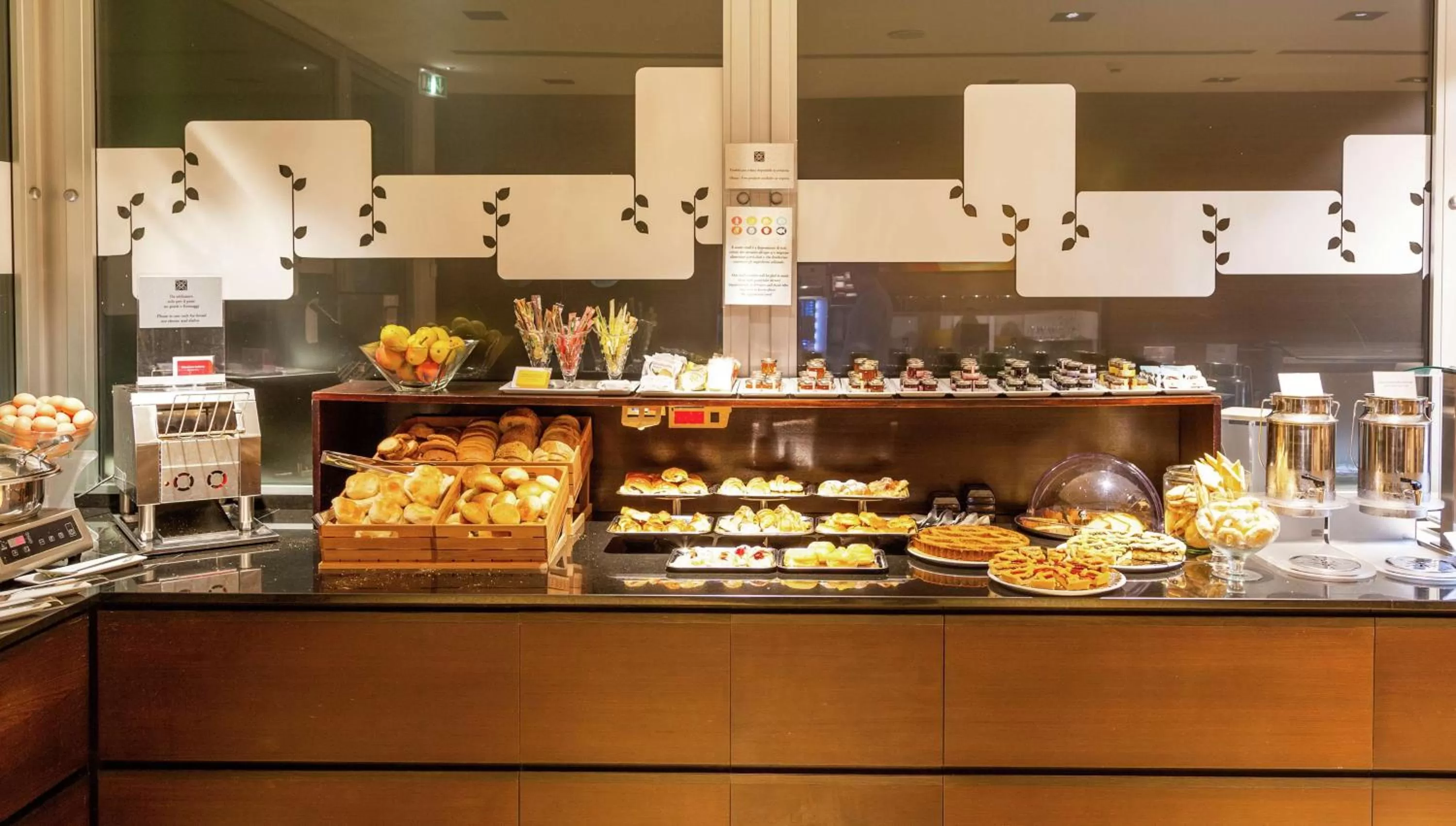 Breakfast in Hilton Garden Inn Rome Claridge