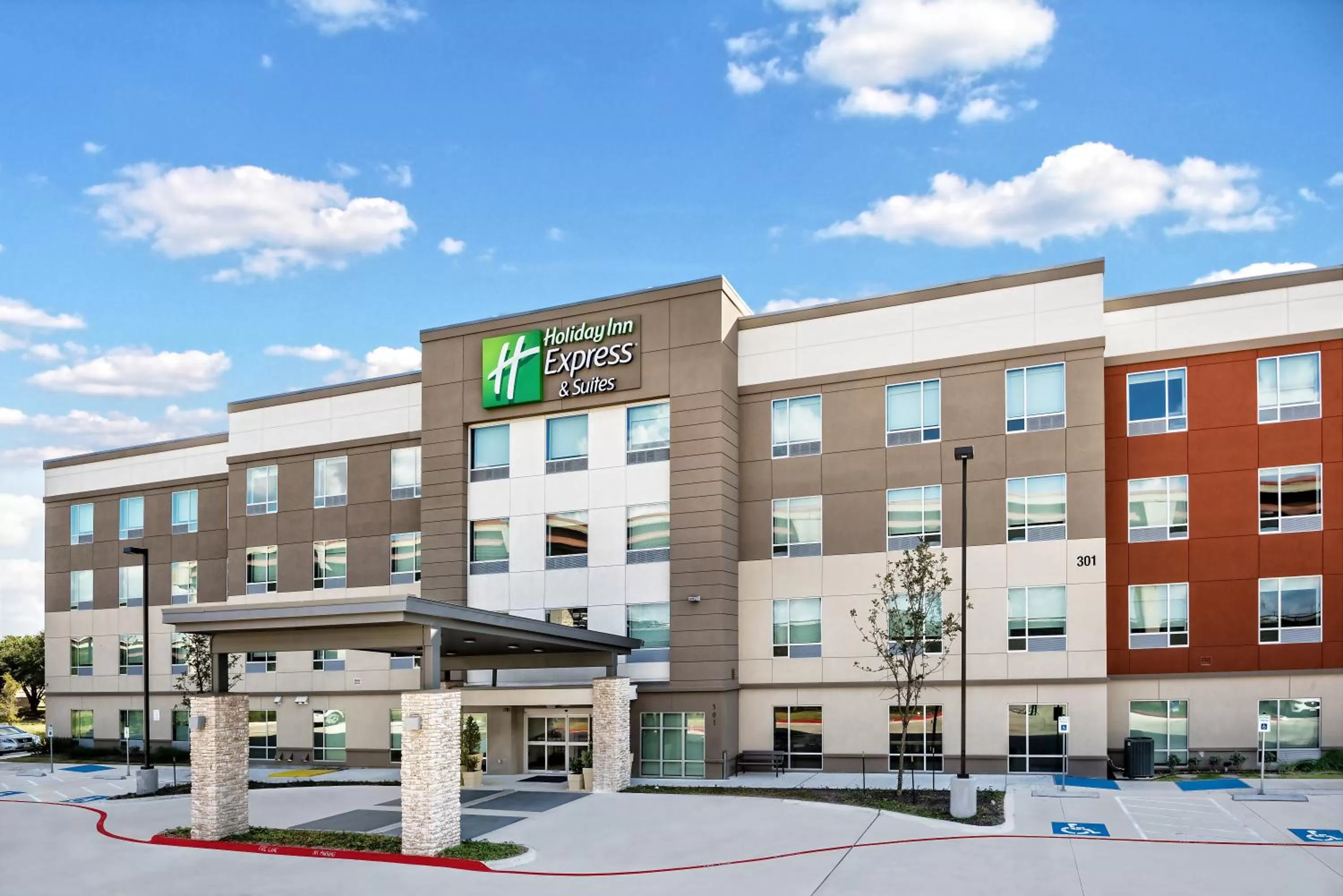 Property building in Holiday Inn Express & Suites Austin - Round Rock Area by IHG