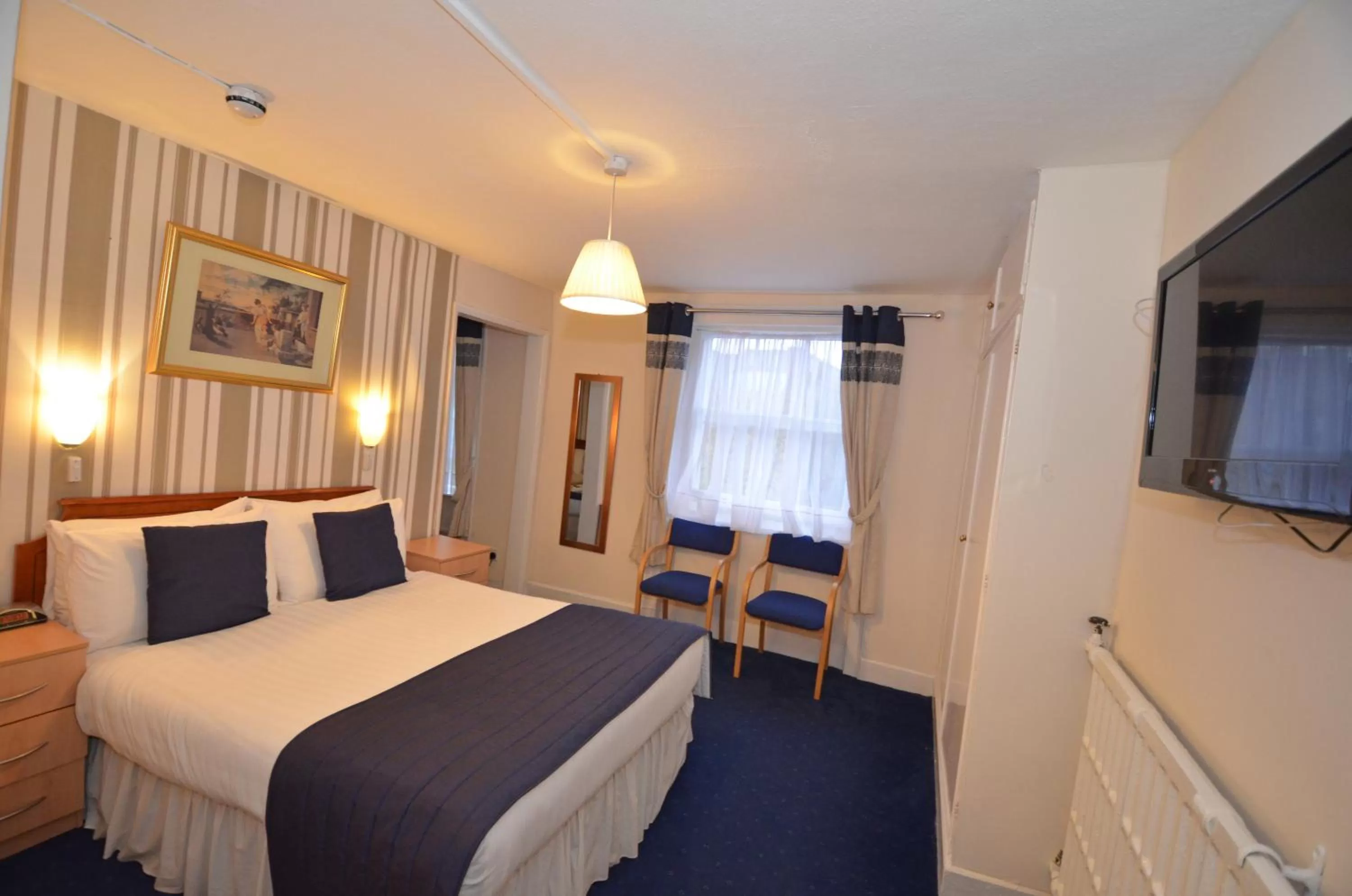 Bed in Parkwood Hotel