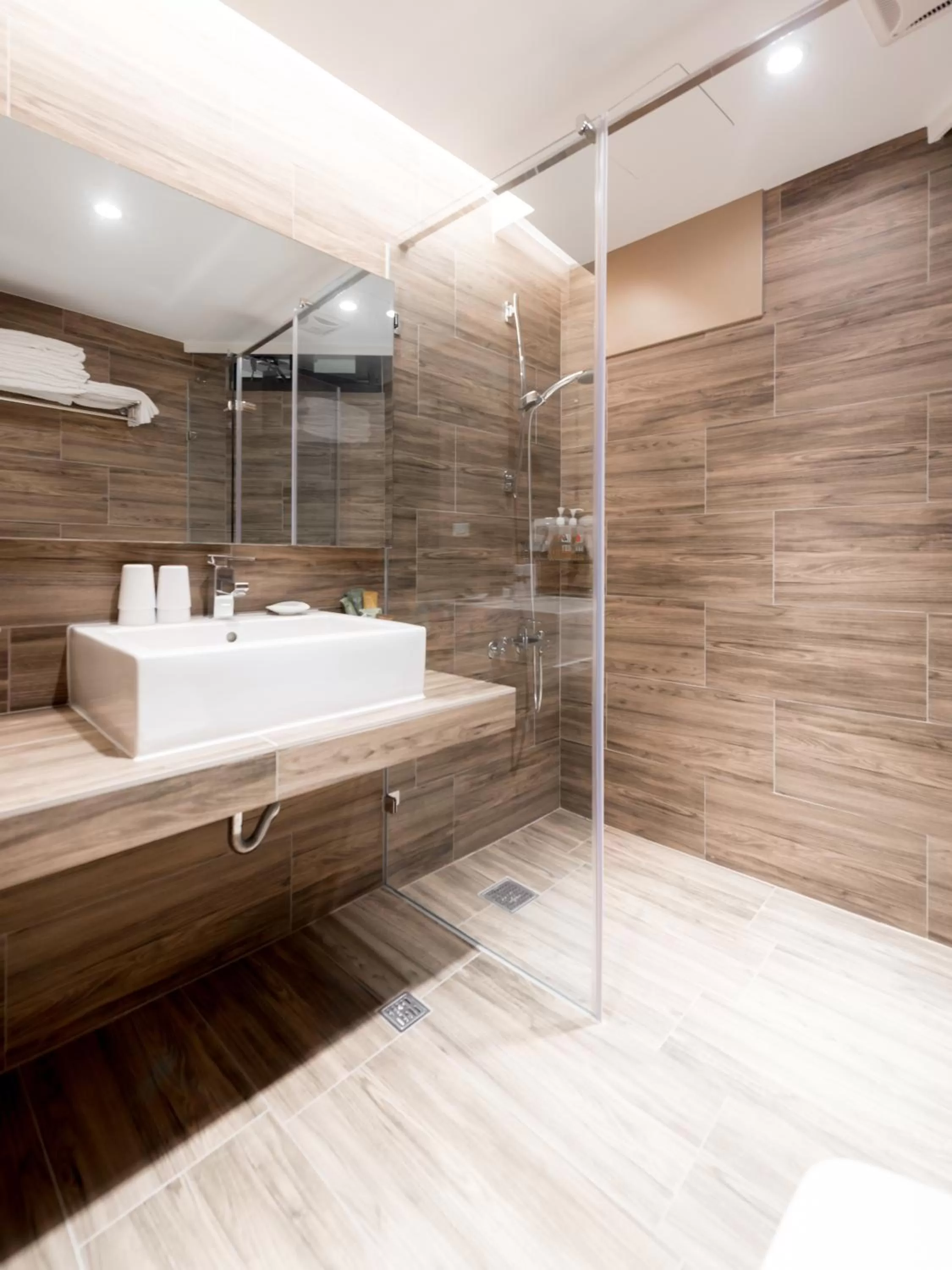 Shower in Wountain Hotel