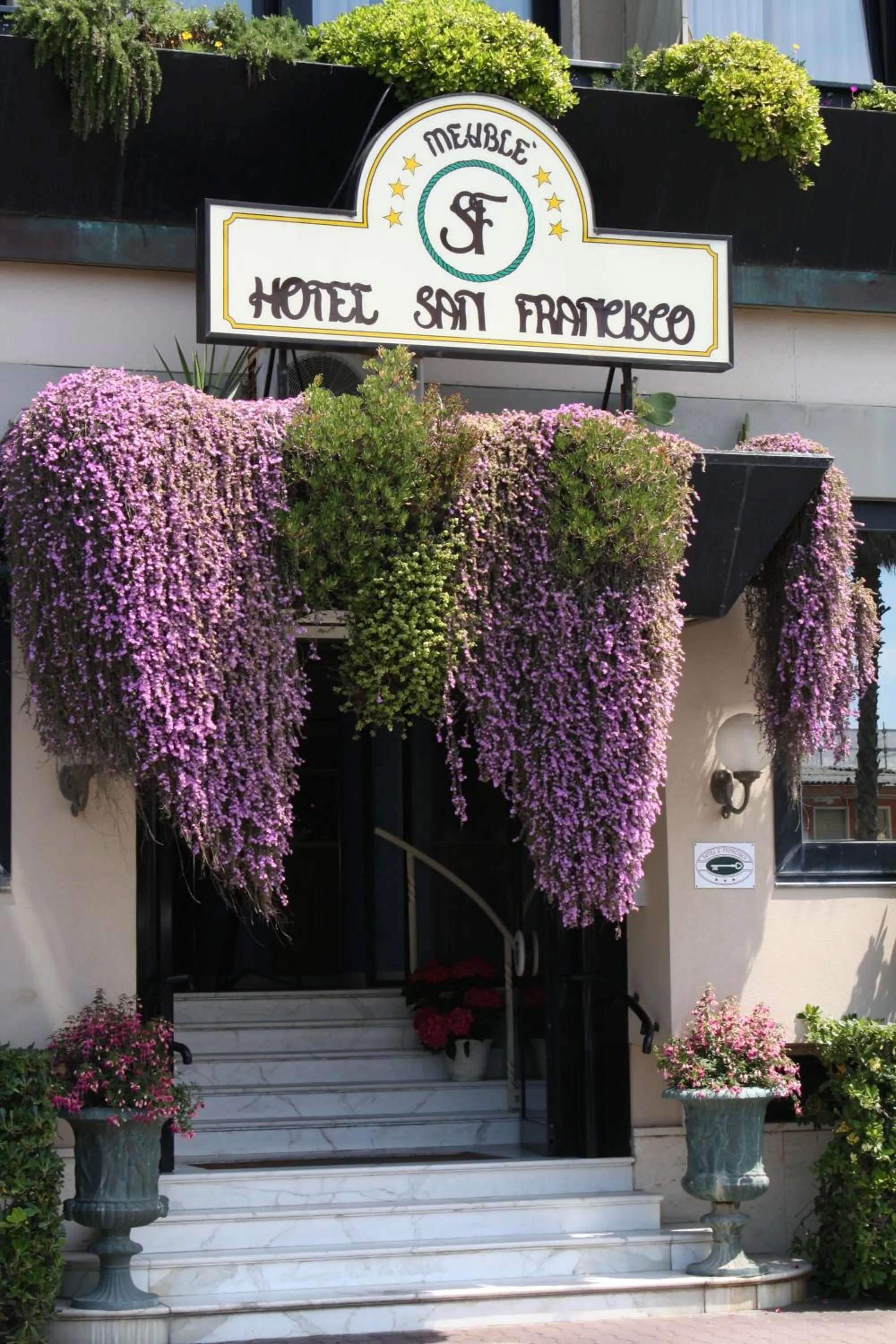Facade/entrance in Hotel San Francisco