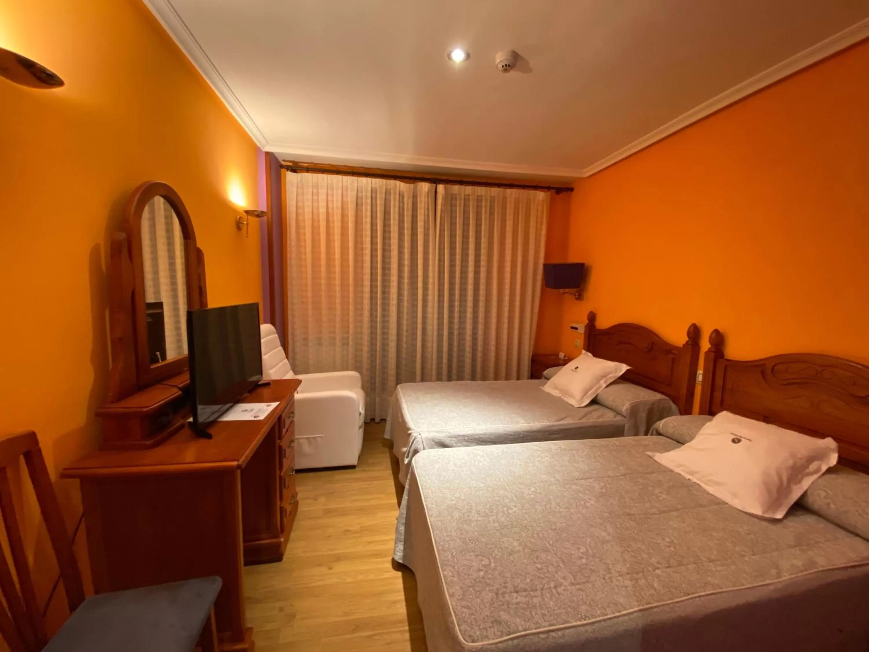 Photo of the whole room, Bed in Tierra De Lobos