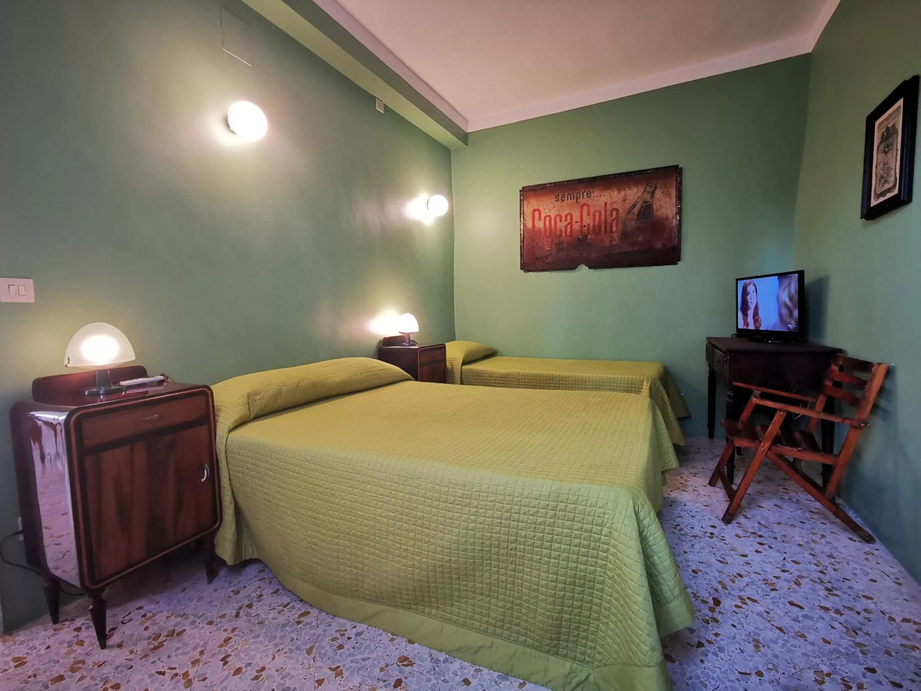 Bed in Casa Farella B&B in mini Apartments Altamura x Matera