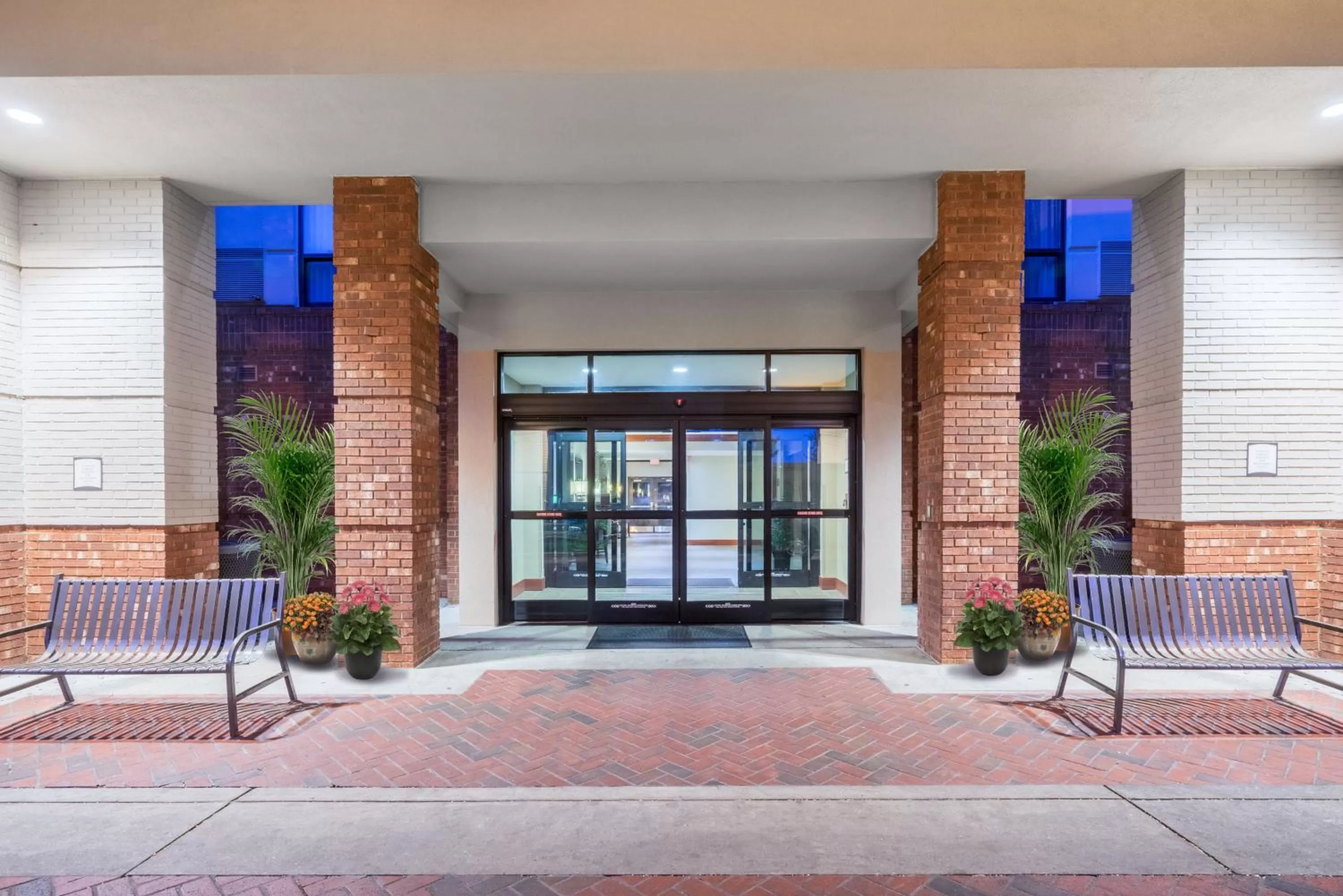 Property building in Staybridge Suites Memphis-Poplar Ave East by IHG