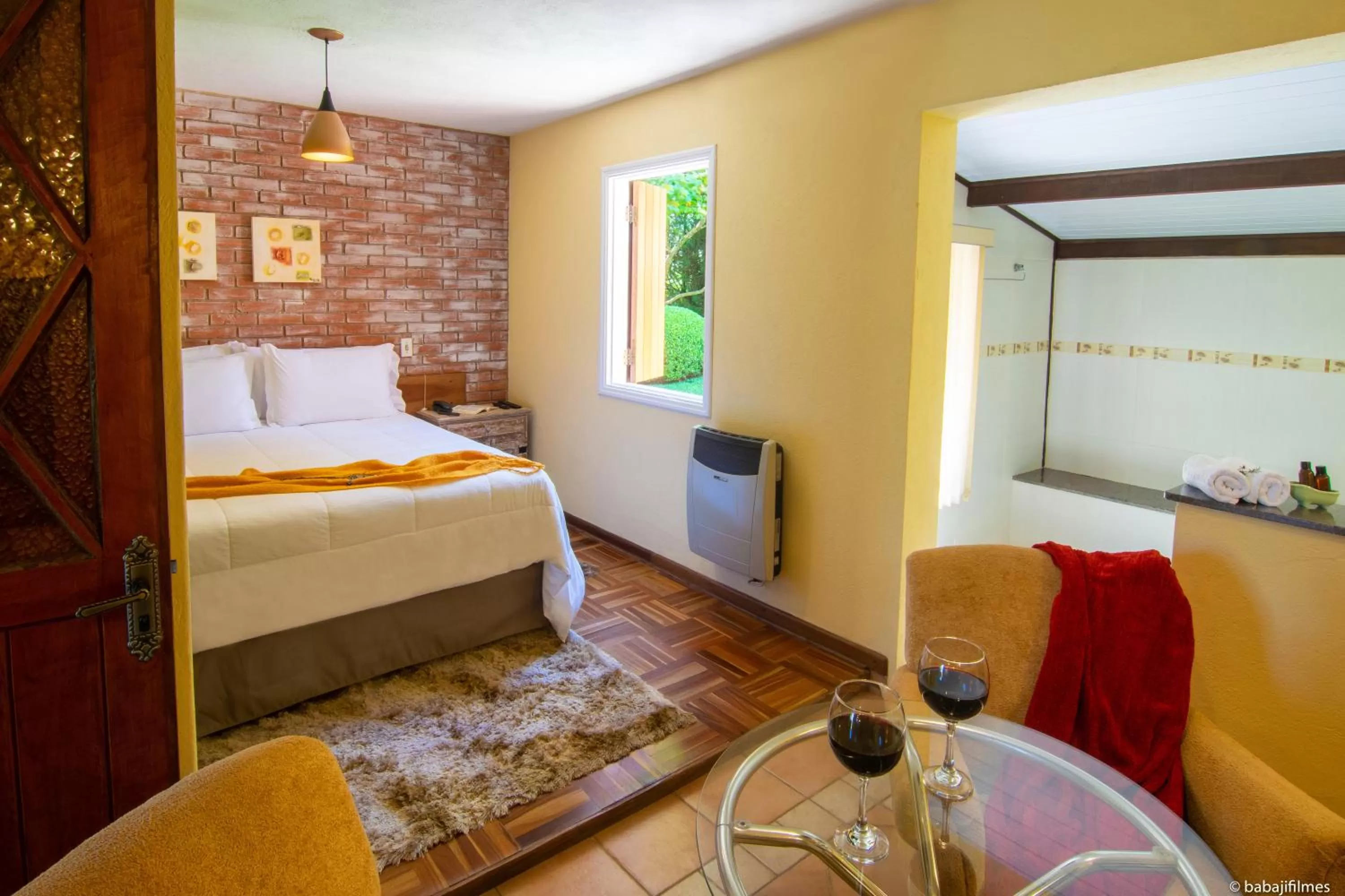 Photo of the whole room, Bed in Pousada Serra Villena