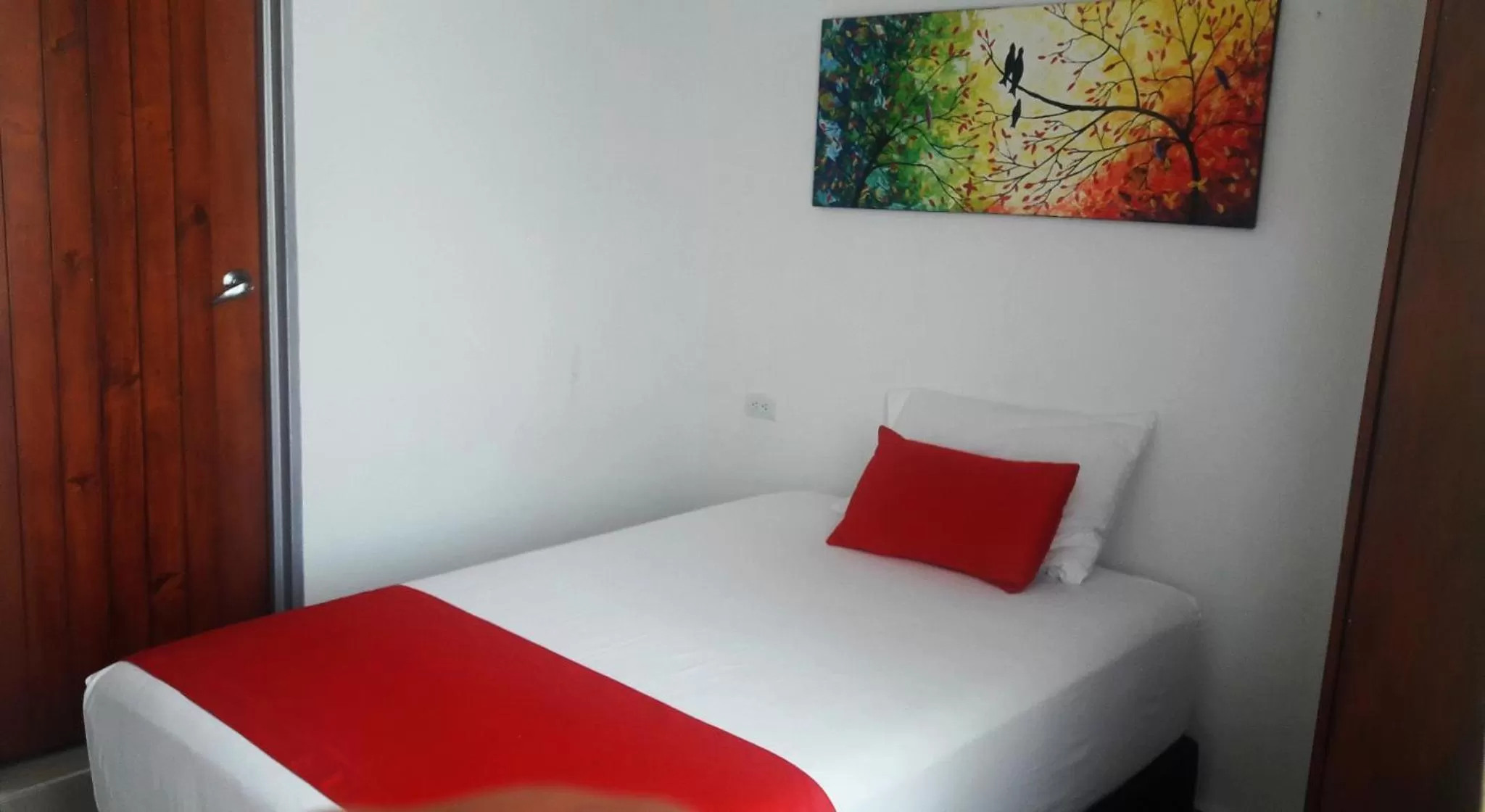 Bedroom, Bed in Hotel Cafe Plaza