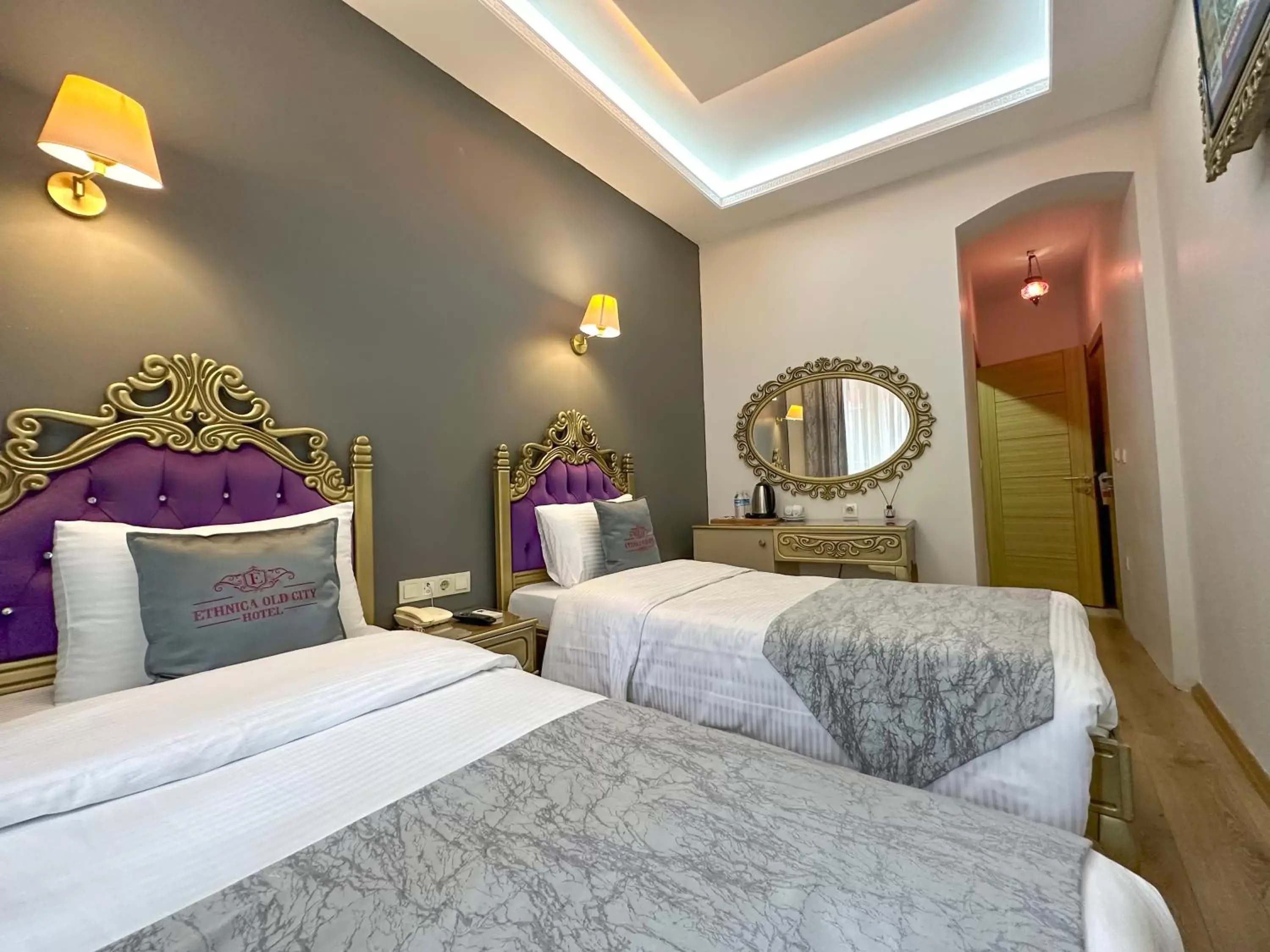 Deluxe Twin Room in Ethnica Hotel Old City Deluxe Twin Room in Ethnica Hotel Old City