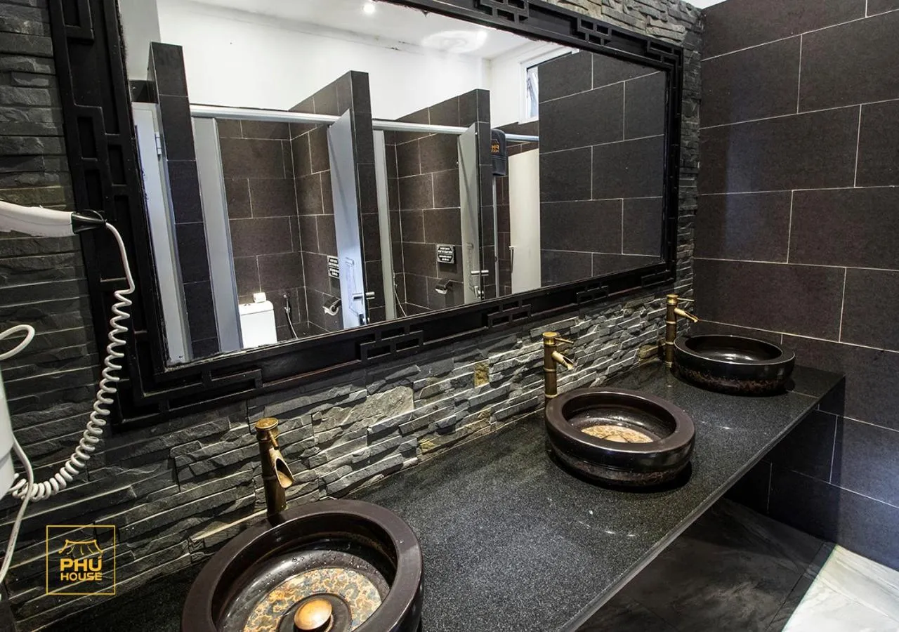Bathroom in Phu House