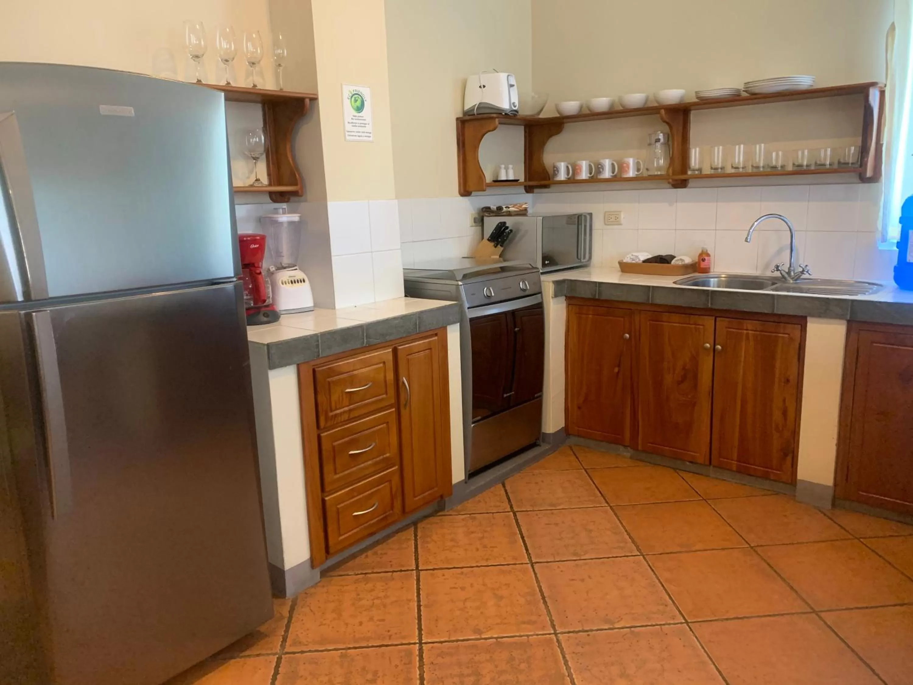 Kitchen or kitchenette in Torre Mar Galapagos Boutique Suites