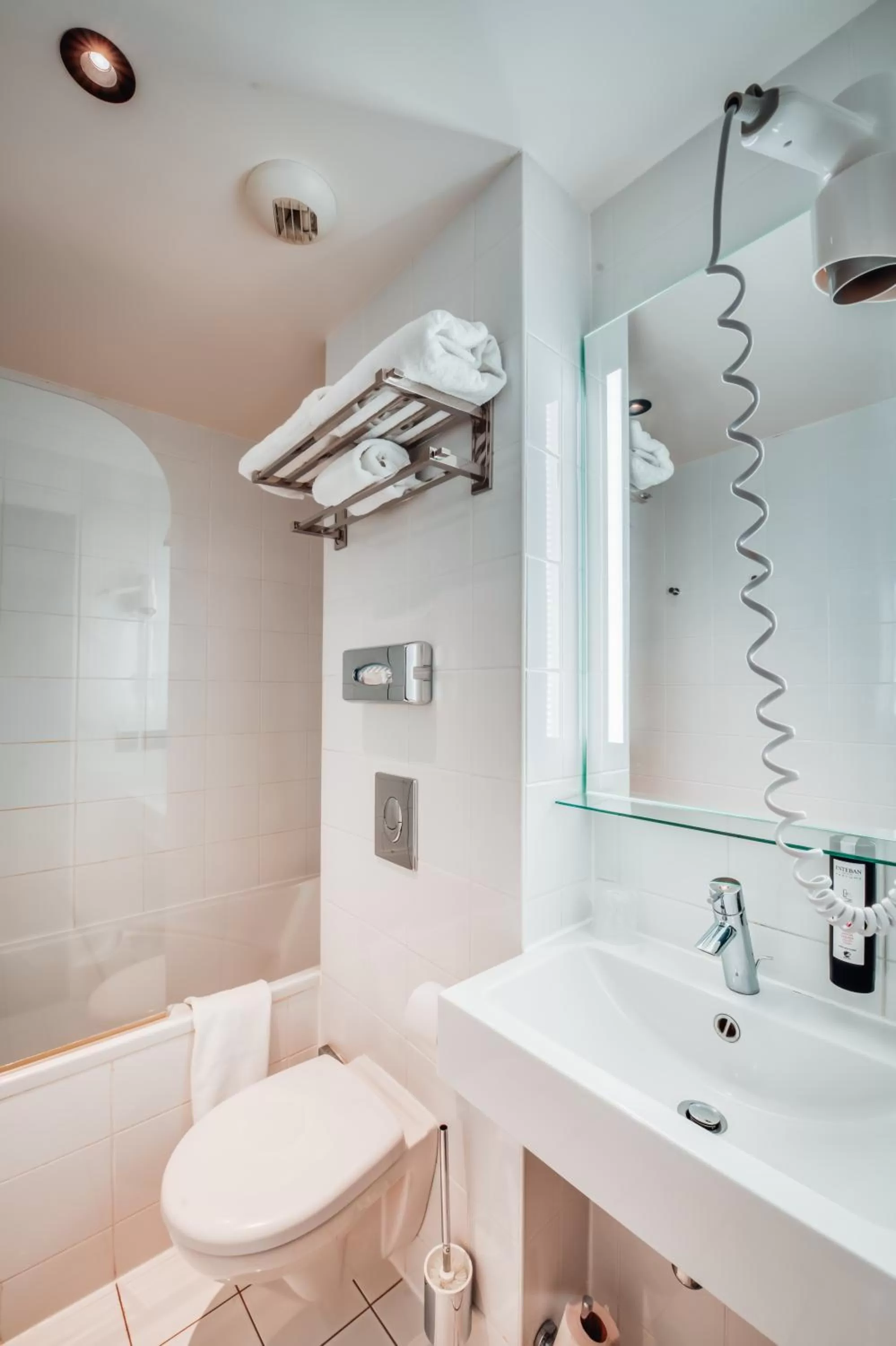 Bathroom in COWOOL Cergy