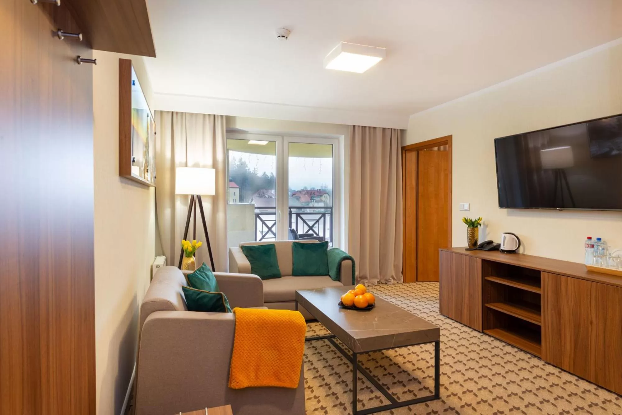 Communal lounge/ TV room in Hotel Verde Montana Wellness & Spa