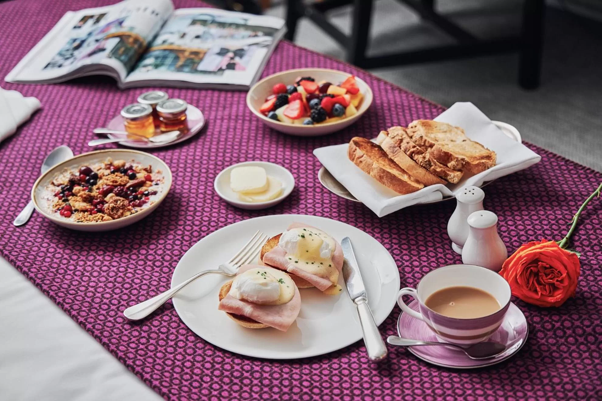 Breakfast in Great Fosters - Near Windsor