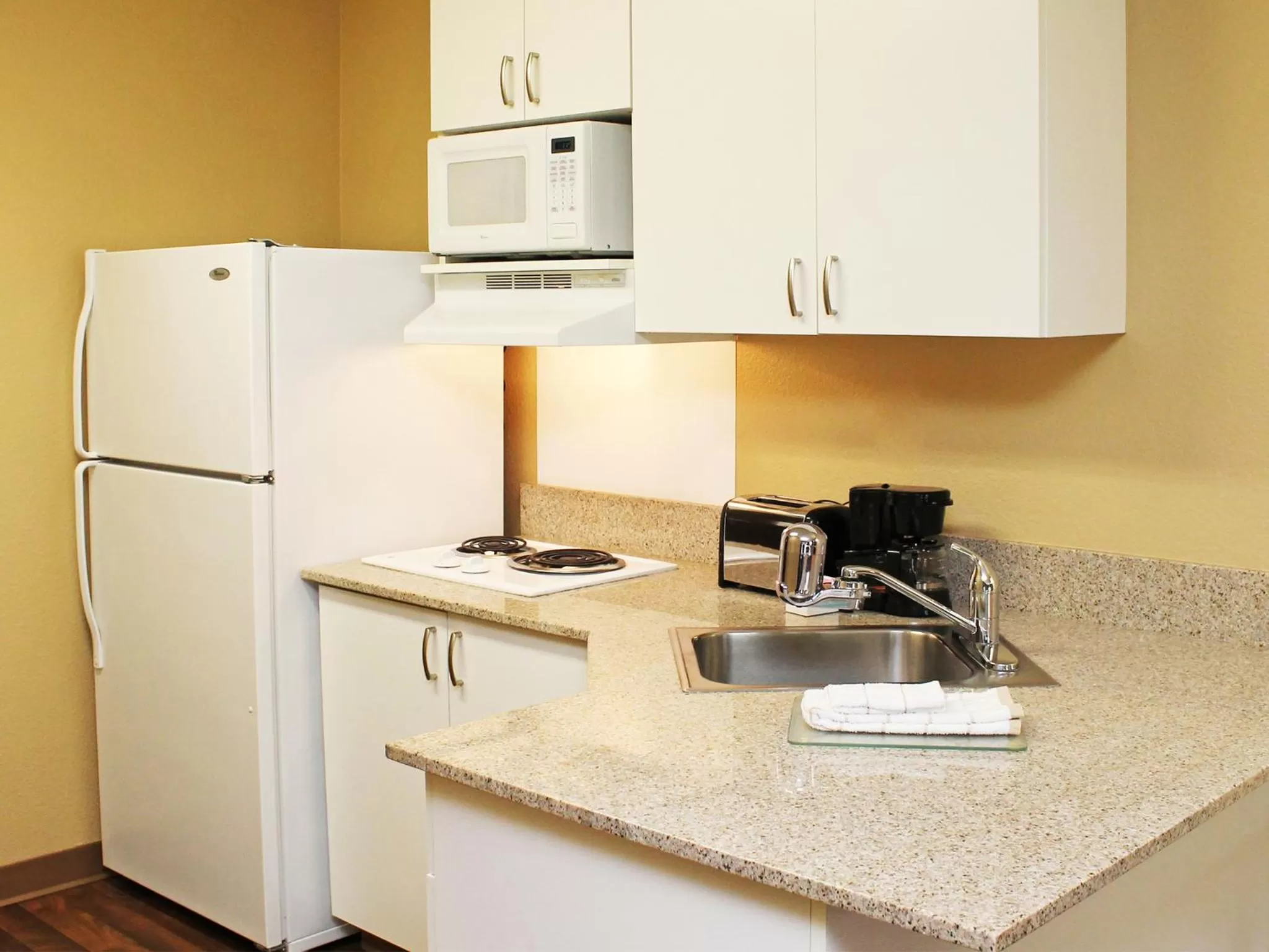 Kitchen or kitchenette in Extended Stay America Suites - Anchorage - Downtown