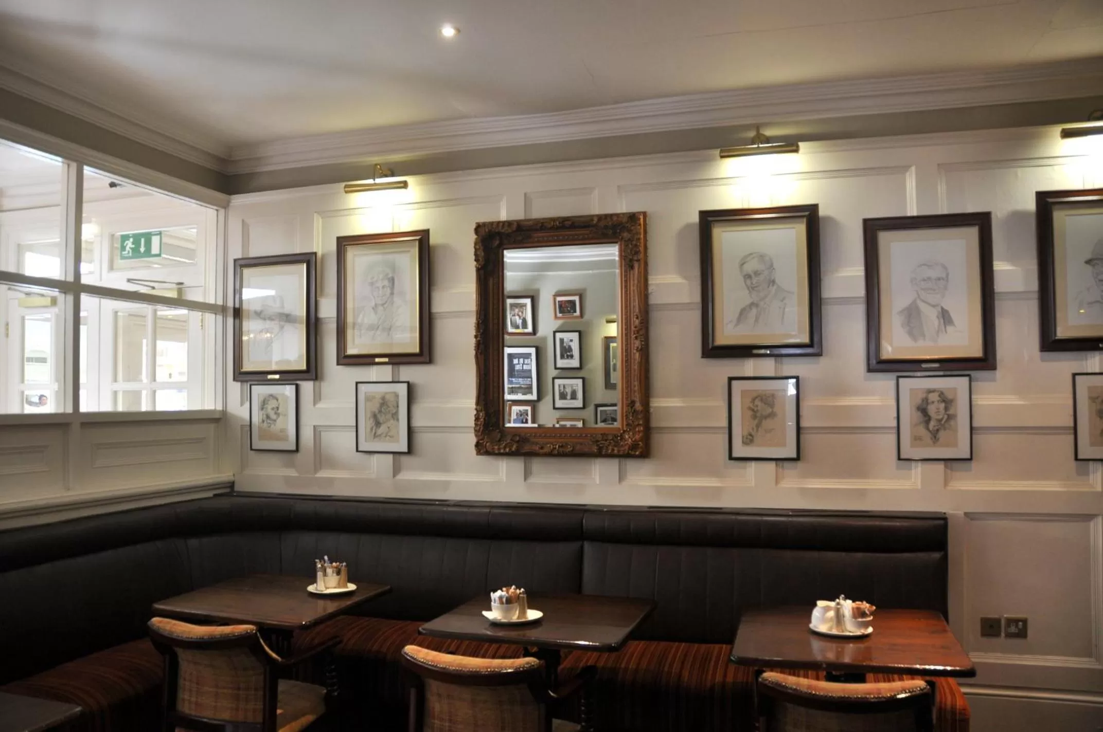 Restaurant/places to eat in The Listowel Arms Hotel