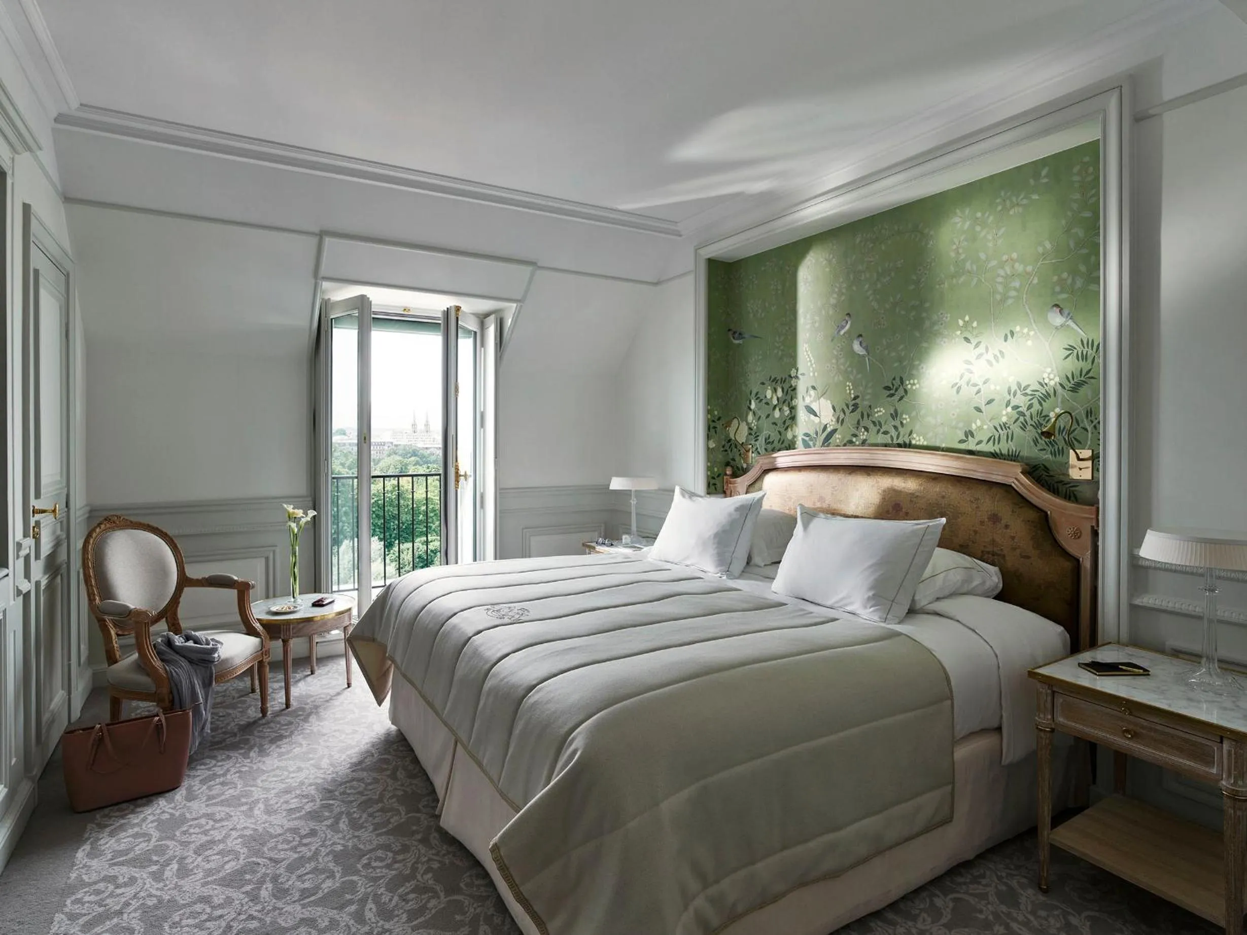 Bed in Le Meurice – Dorchester Collection
