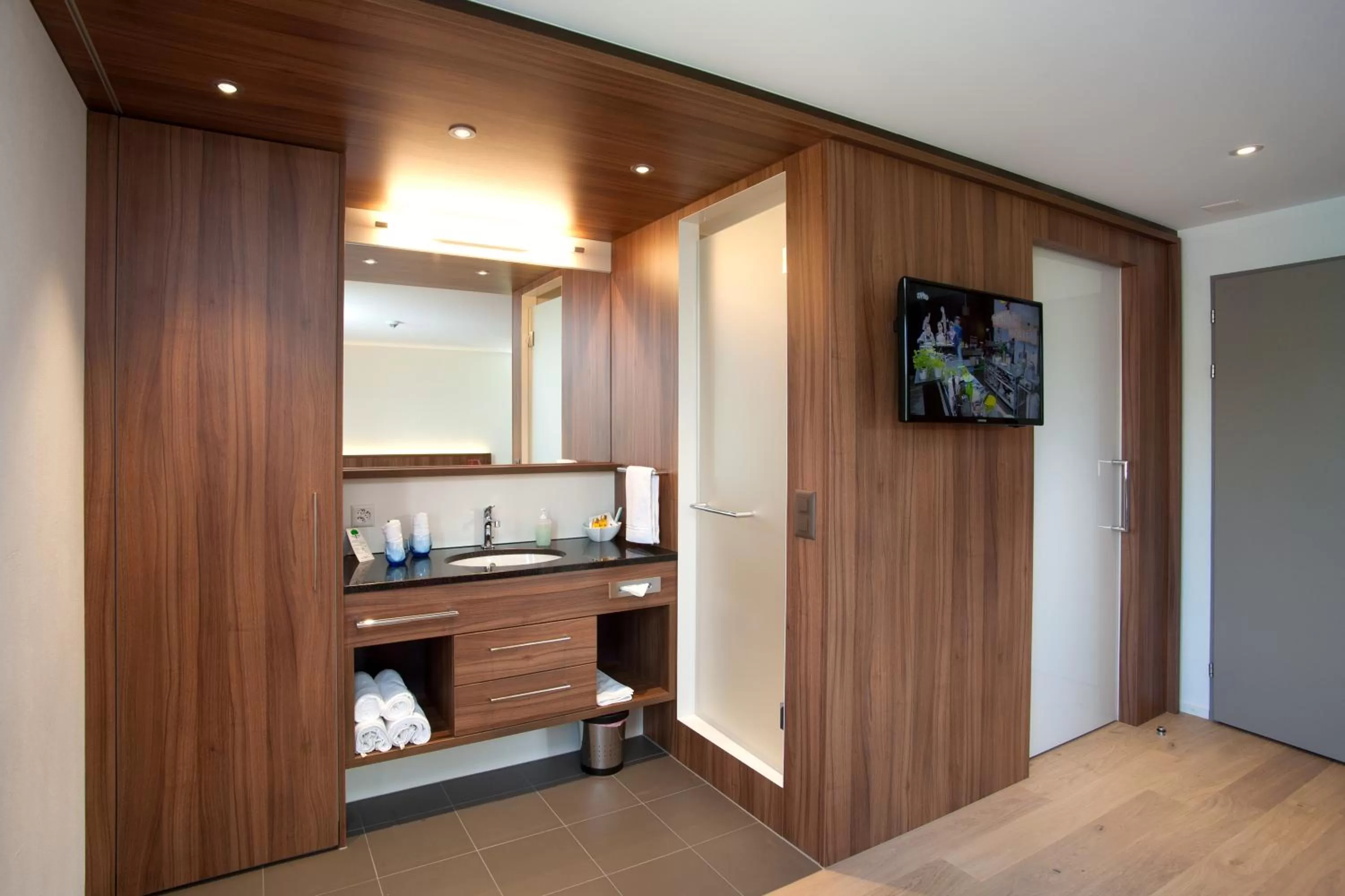 Photo of the whole room in Seehotel Delphin