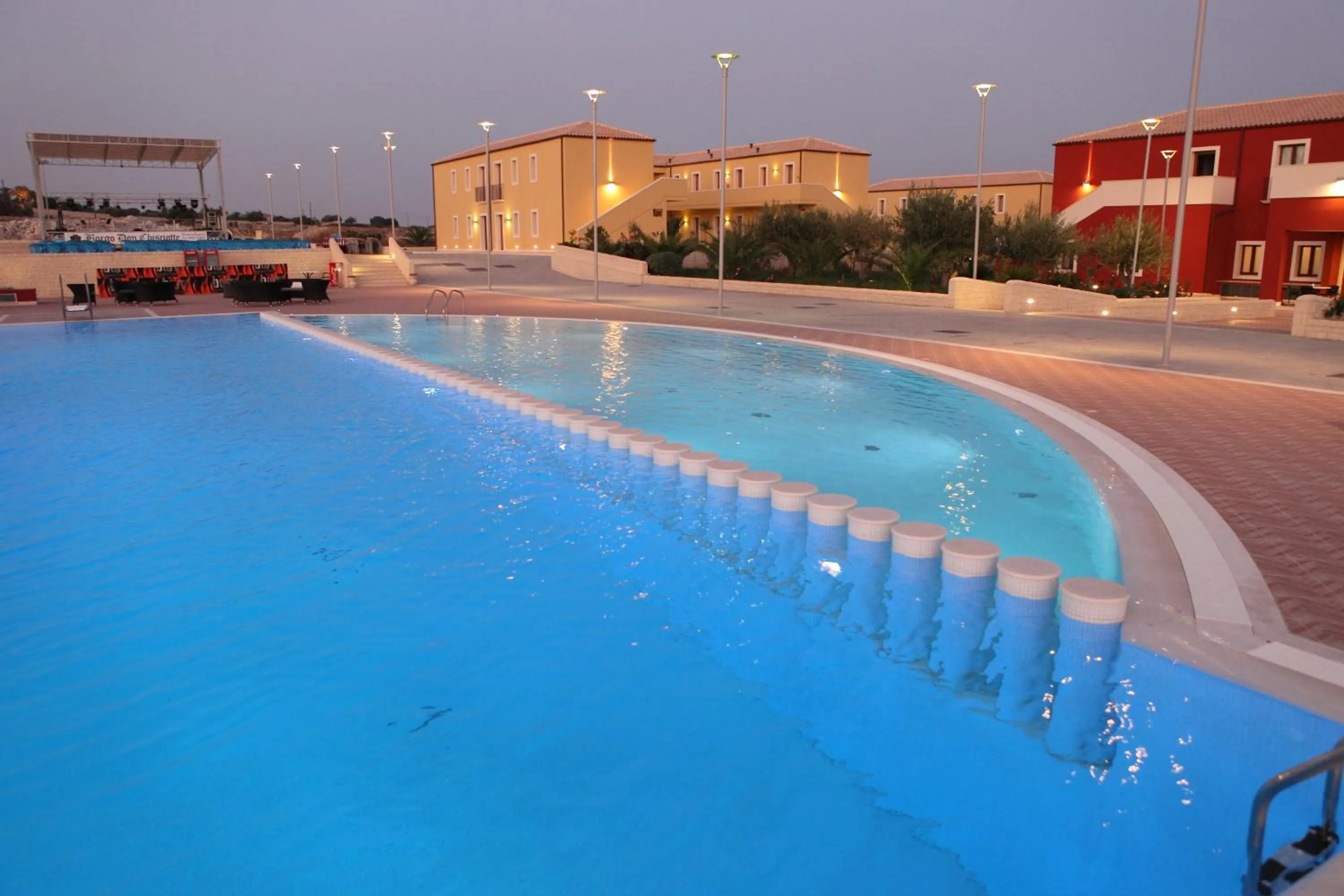 Swimming pool in Hotel Borgo Don Chisciotte