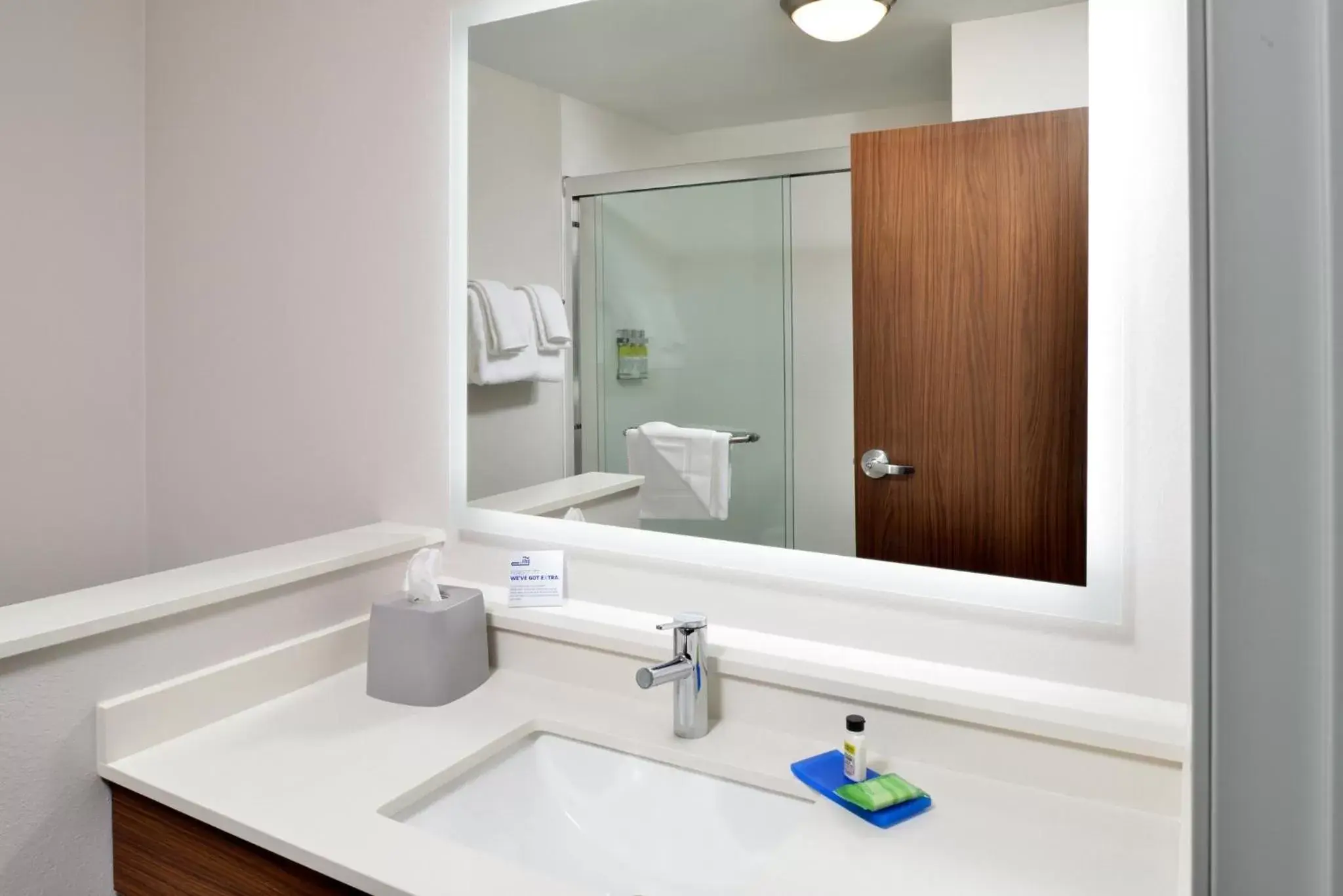 Standard Room in Holiday Inn Express Orlando - South Park by IHG Standard Room in Holiday Inn Express Orlando - South Park by IHG