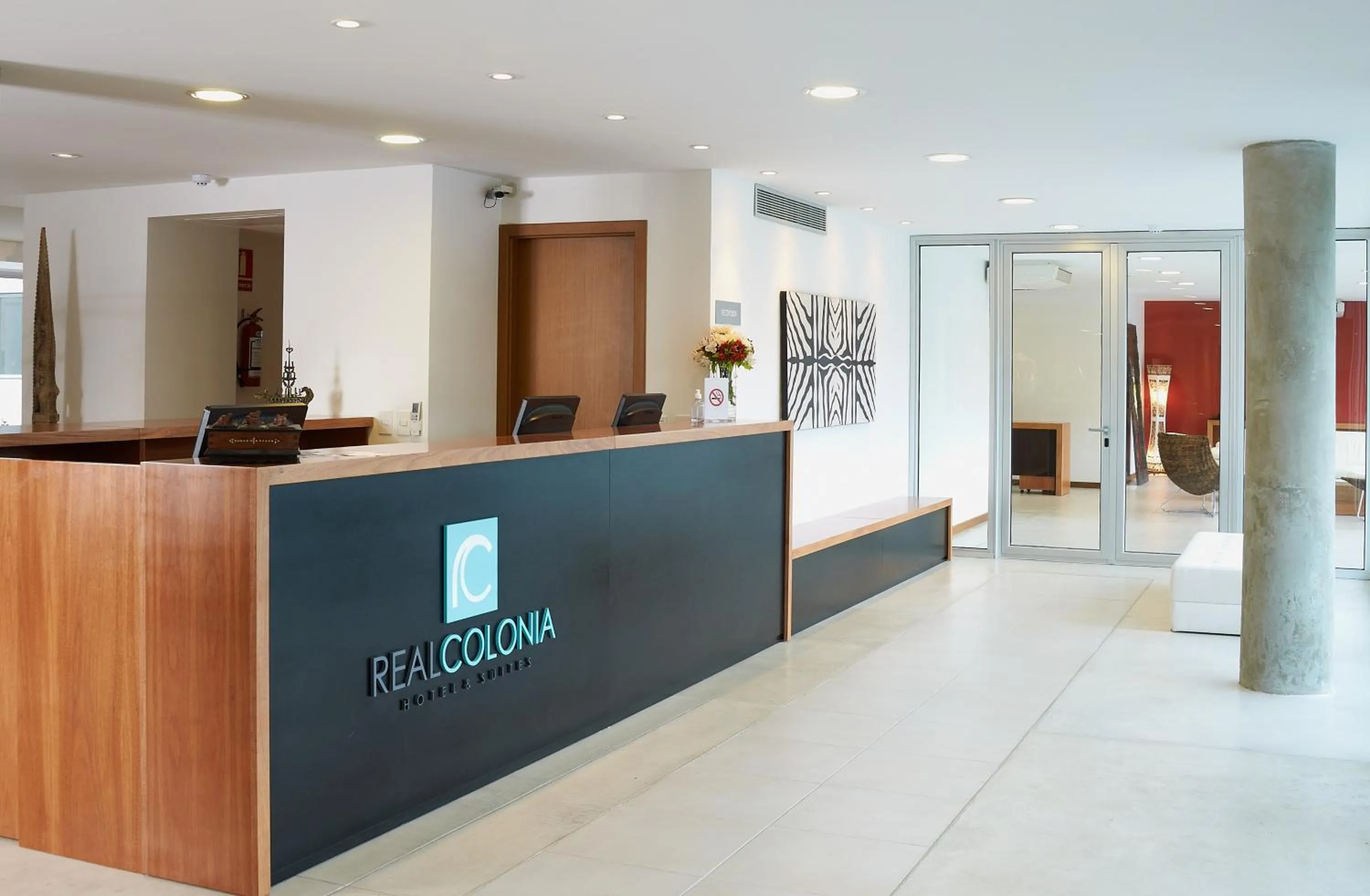 Lobby or reception in Real Colonia Hotel & Suites