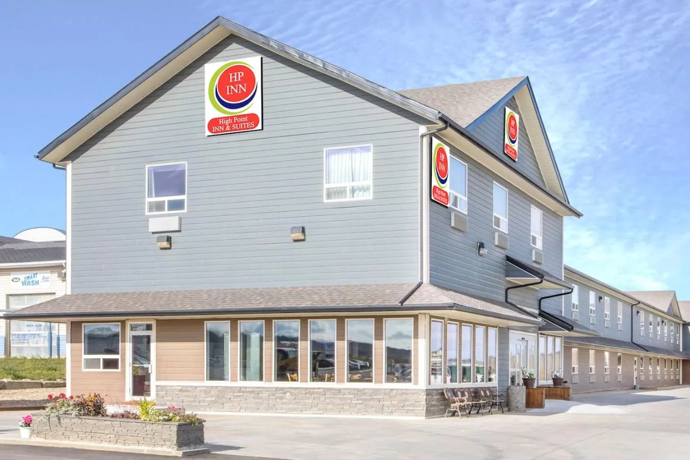 Property building in High Point Inn & Suites Peace River