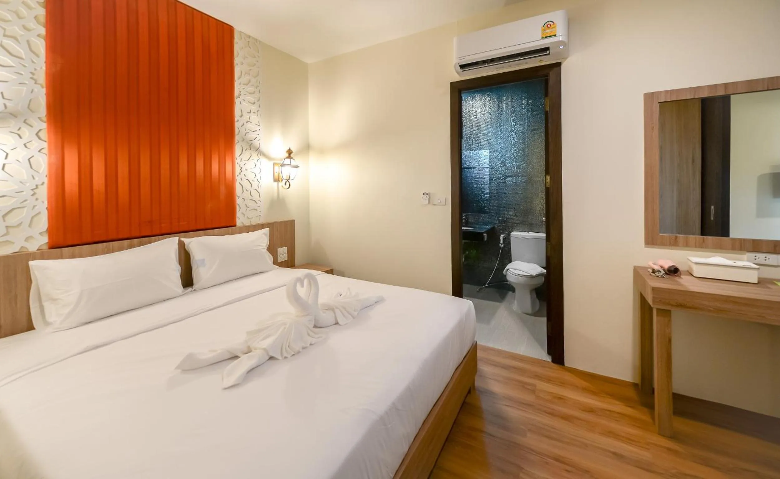 Bed in Anchanlina Hotel - SHA Plus