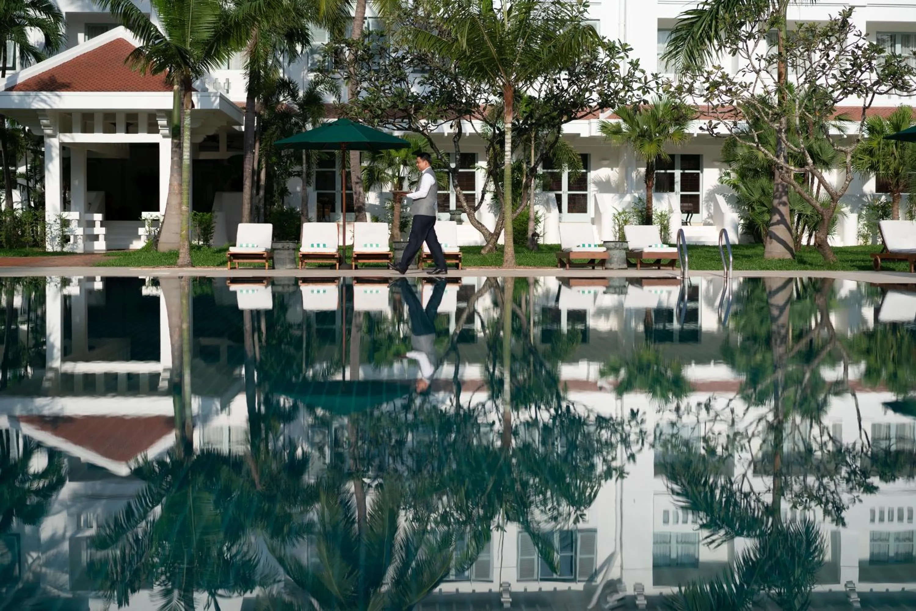 Swimming pool in Raffles Grand Hotel d'Angkor