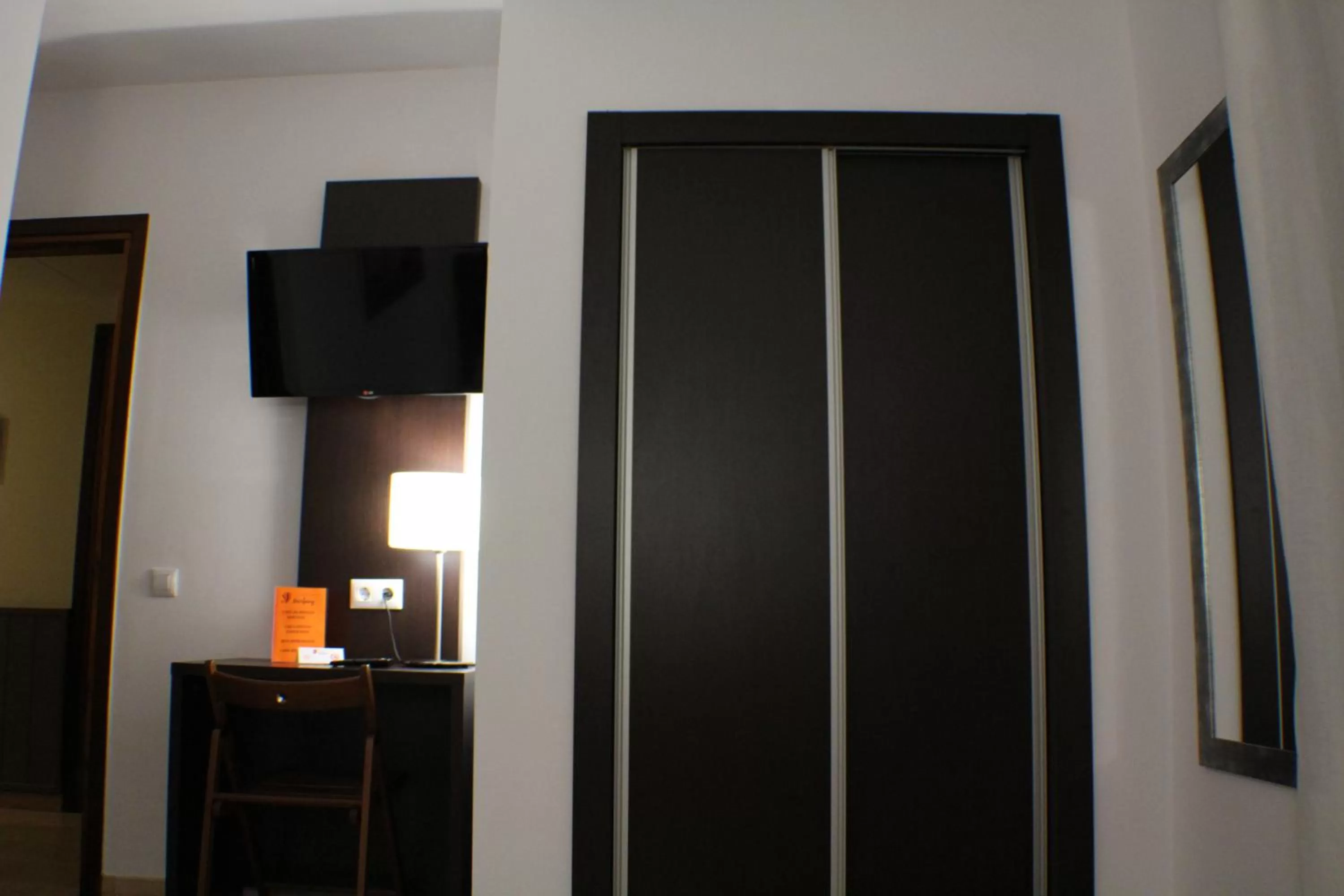 TV and multimedia in Hotel Marfany