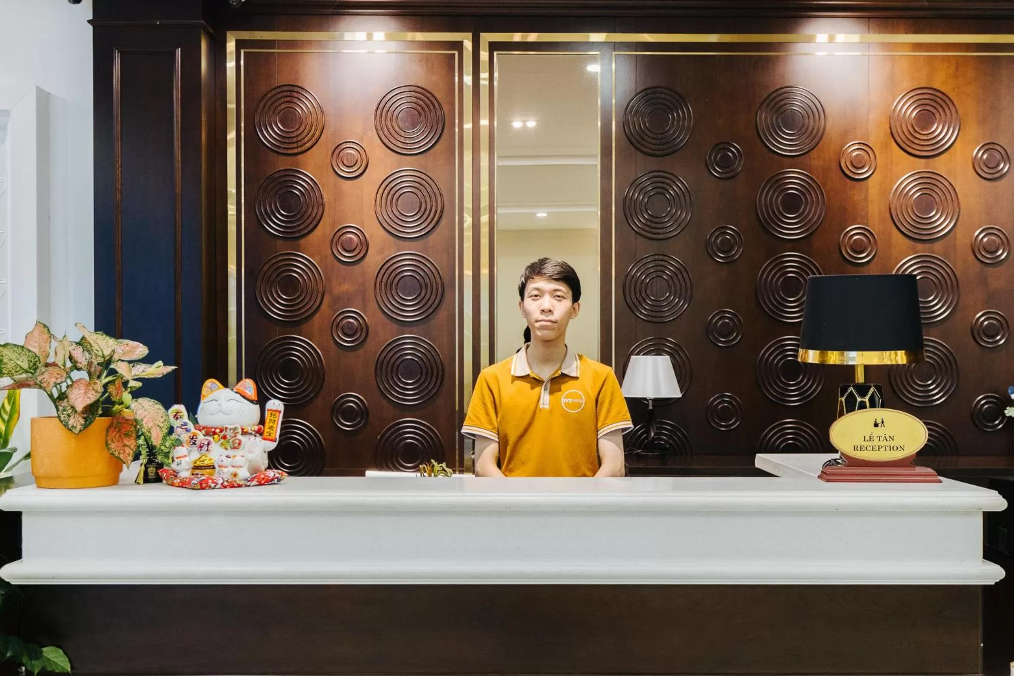 Lobby or reception, Staff in Ivy Hotel & Apartment