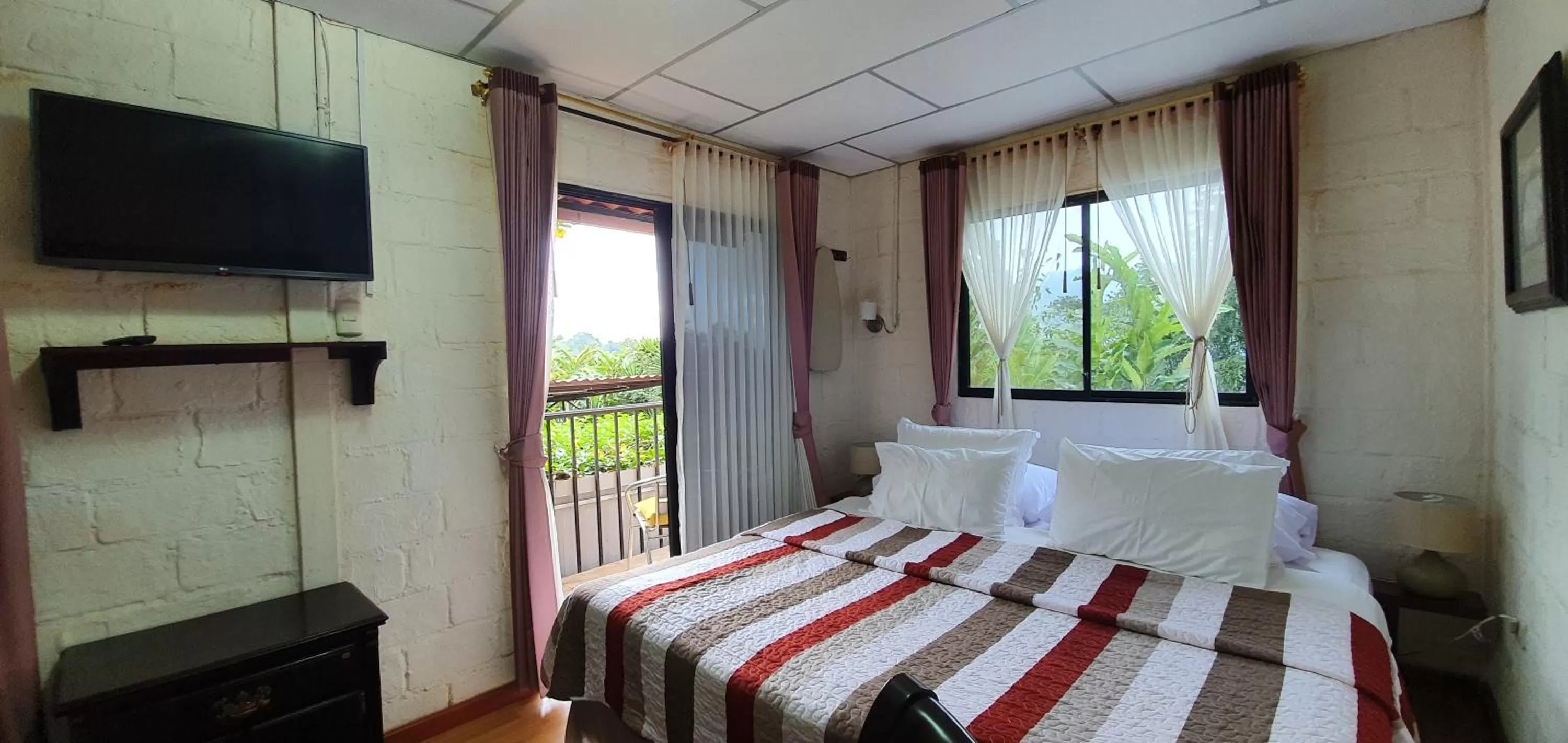 Bed in Hosteria Florecer