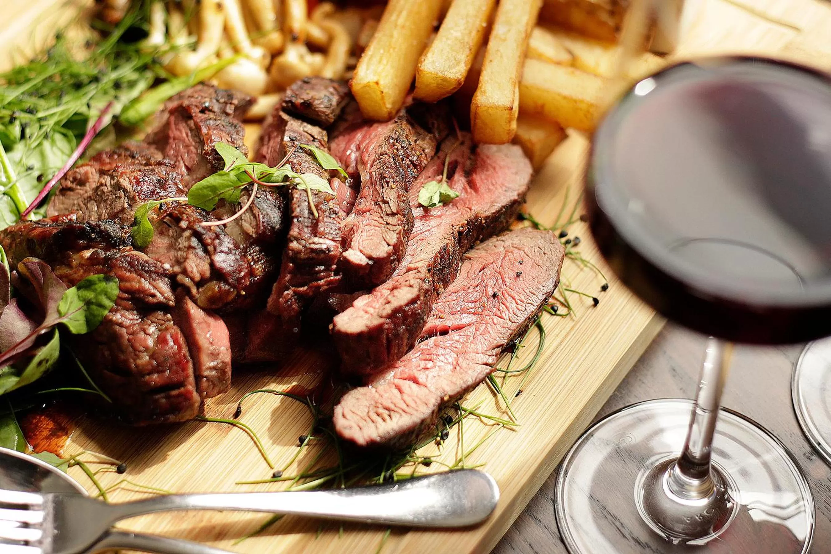 Restaurant/places to eat in Nira Caledonia