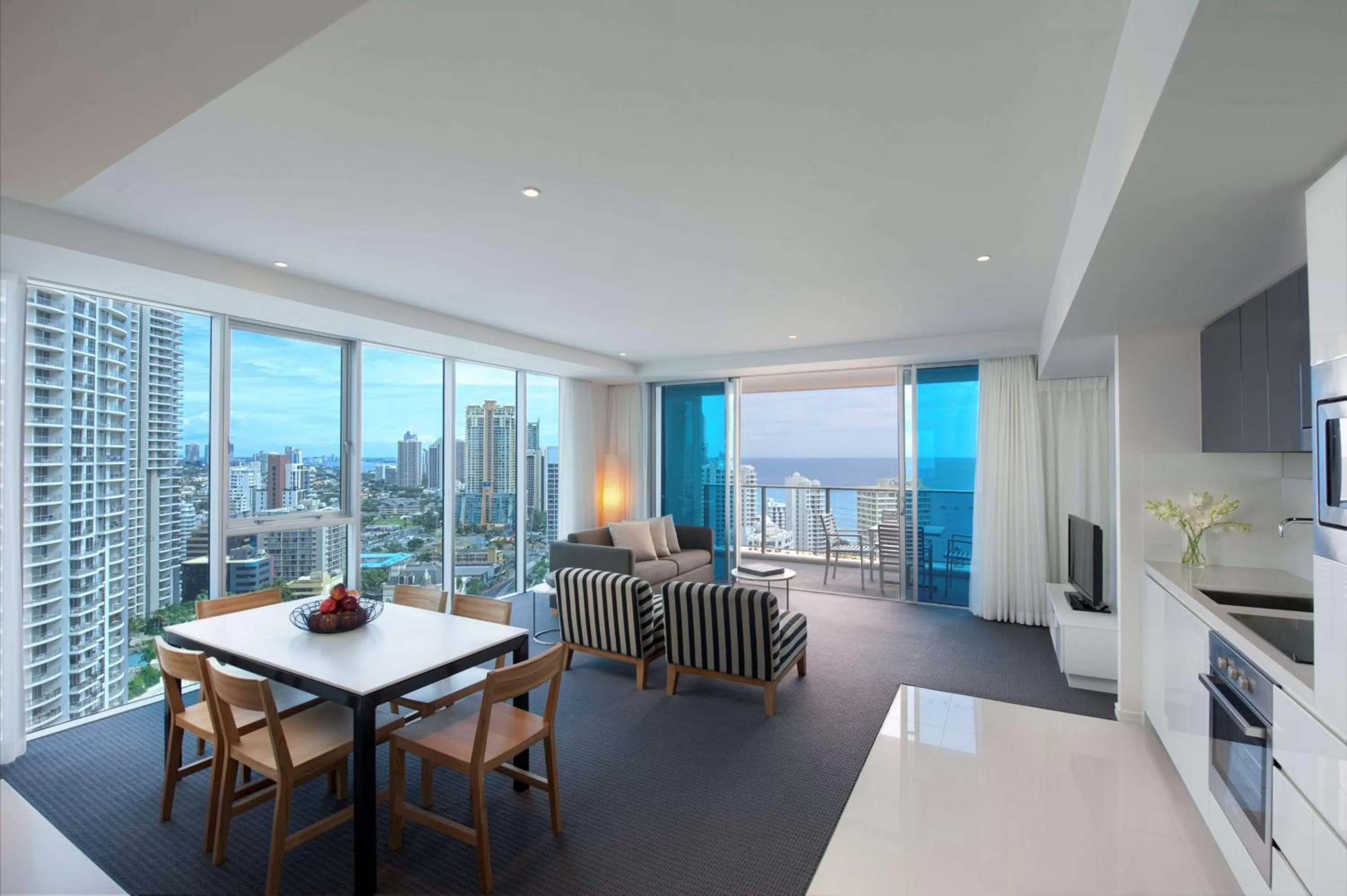 Kitchen or kitchenette in Hilton Surfers Paradise Hotel & Residences