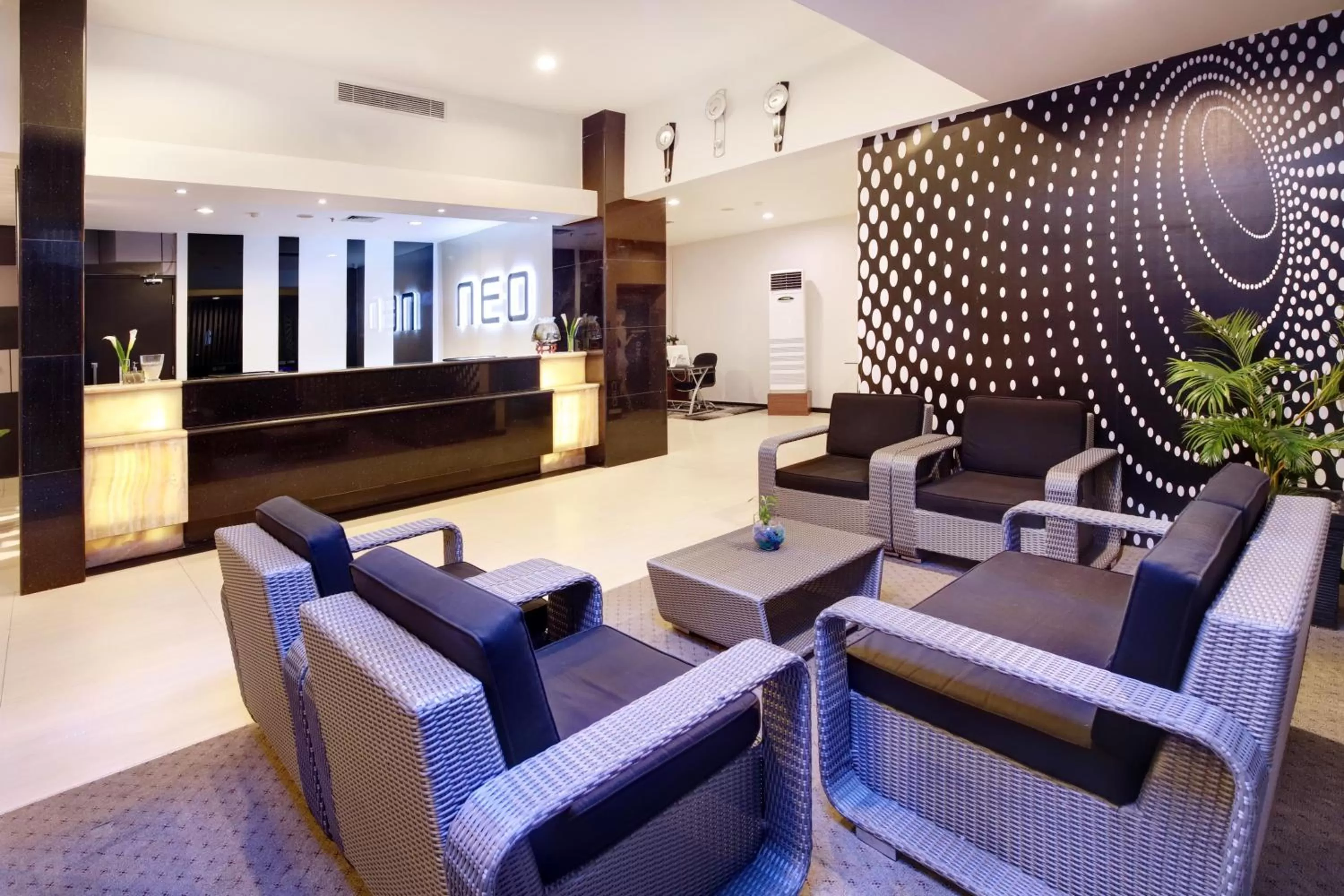 Lobby or reception in Hotel Neo Palma Palangkaraya by ASTON