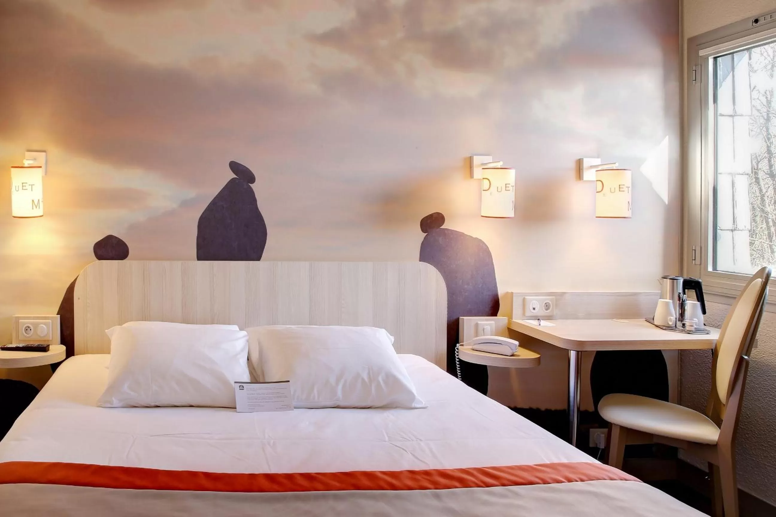 Bedroom, Bed in Best Western Auray le Loch